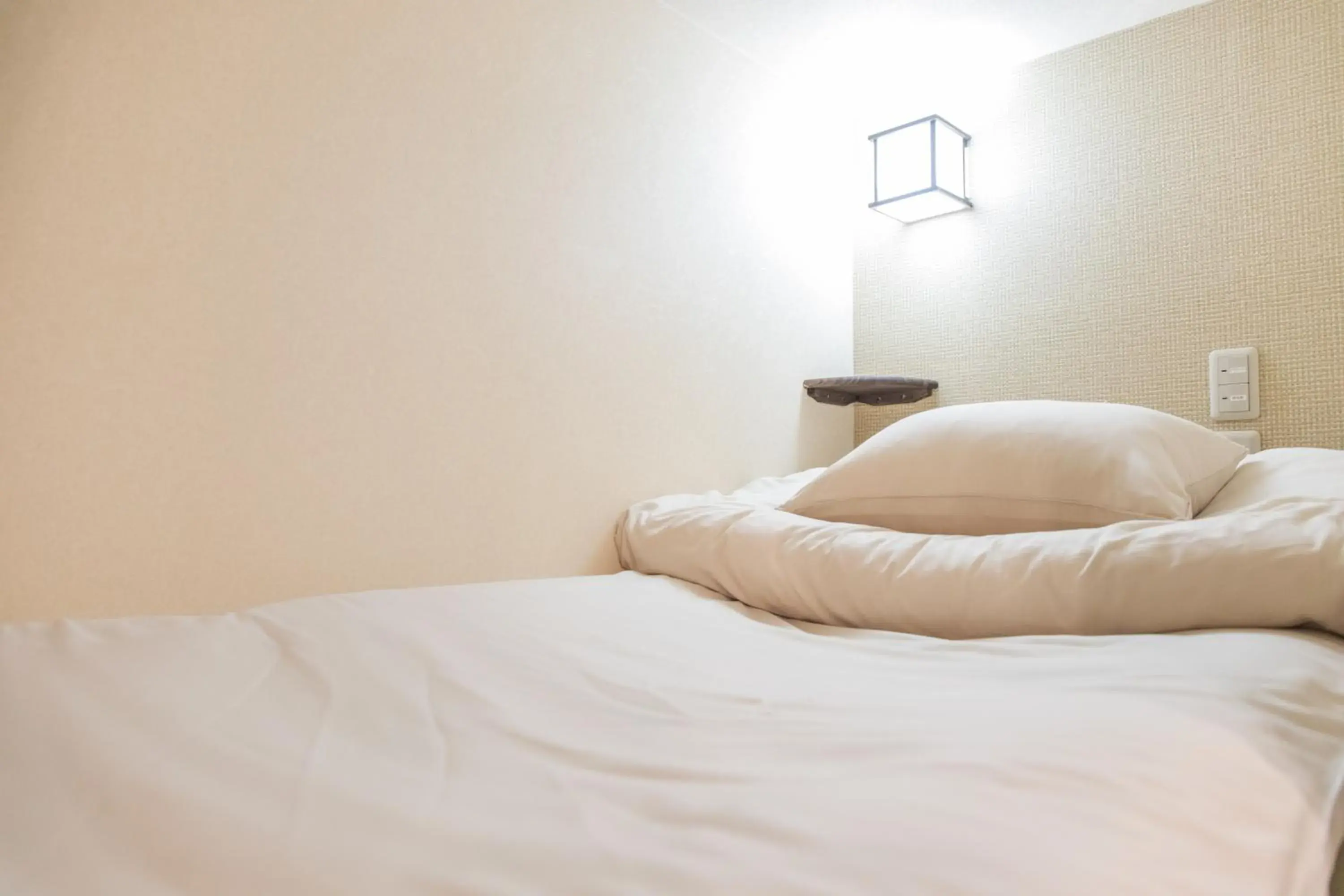 Bed in 8-Bed Mixed Dormitory Room in Hostel Knot Bed in 8-Bed Mixed Dormitory Room in Hostel Knot