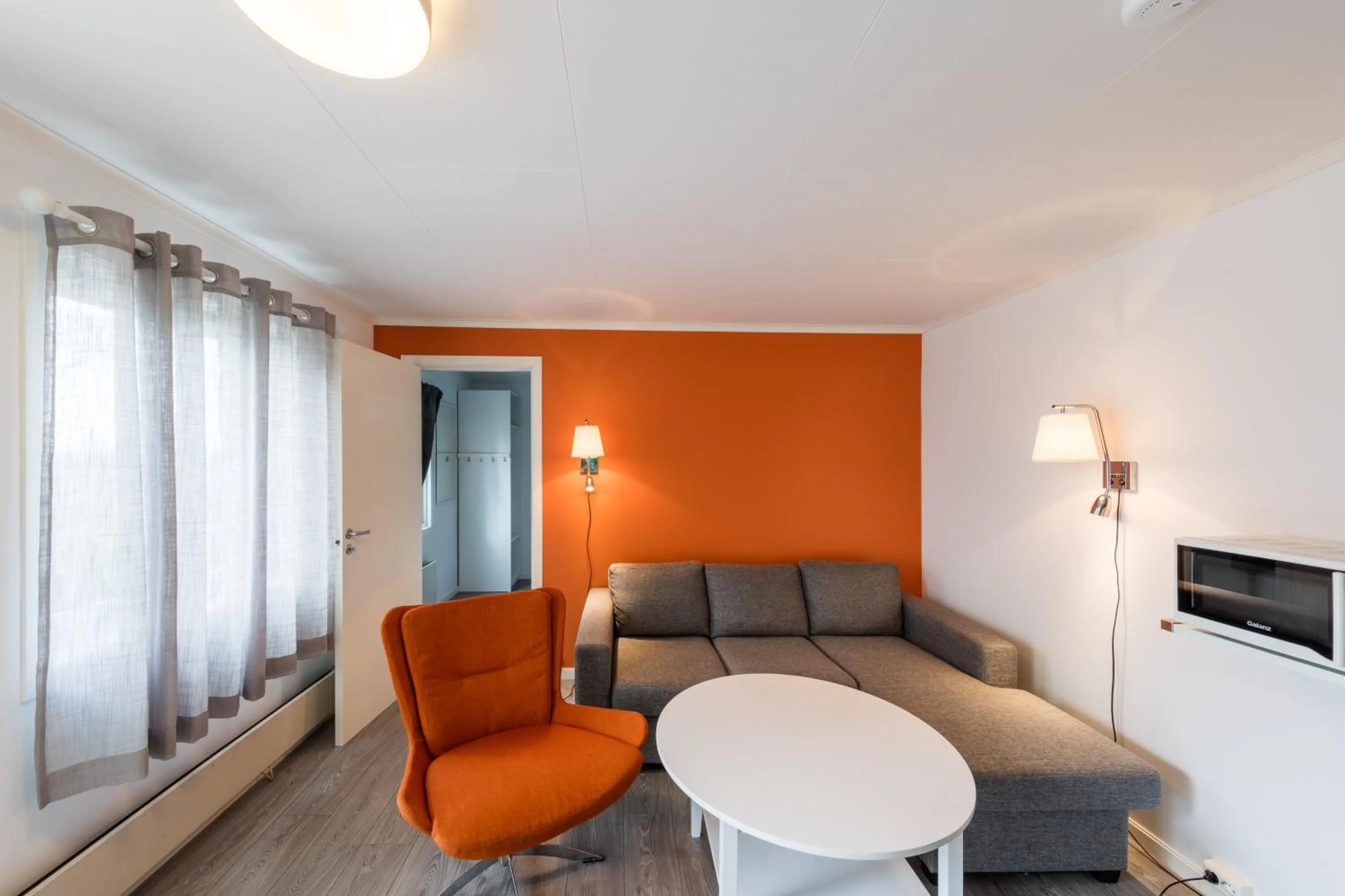 Day in Dolmsundet Hotell Hitra