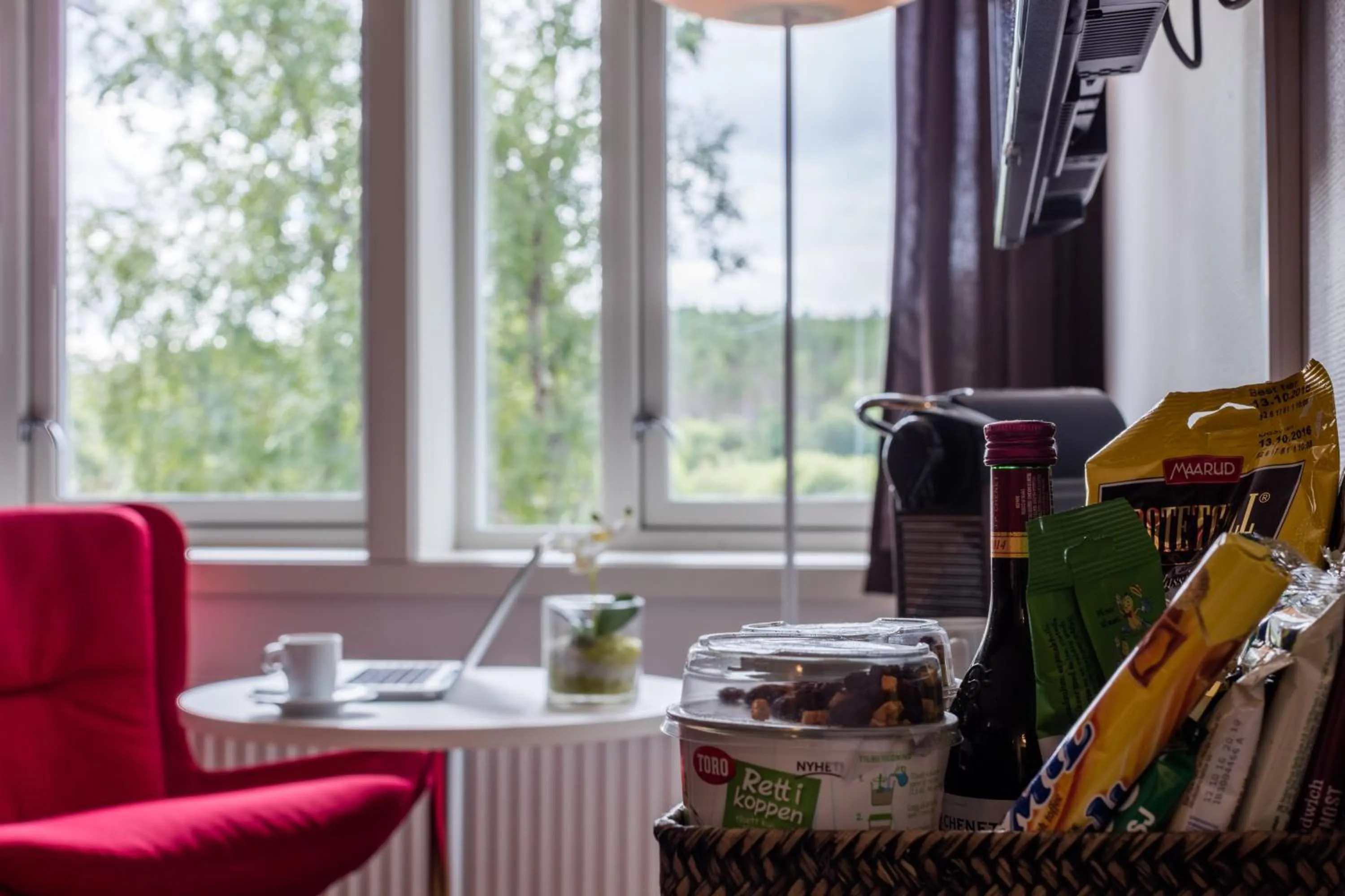 Day in Dolmsundet Hotell Hitra