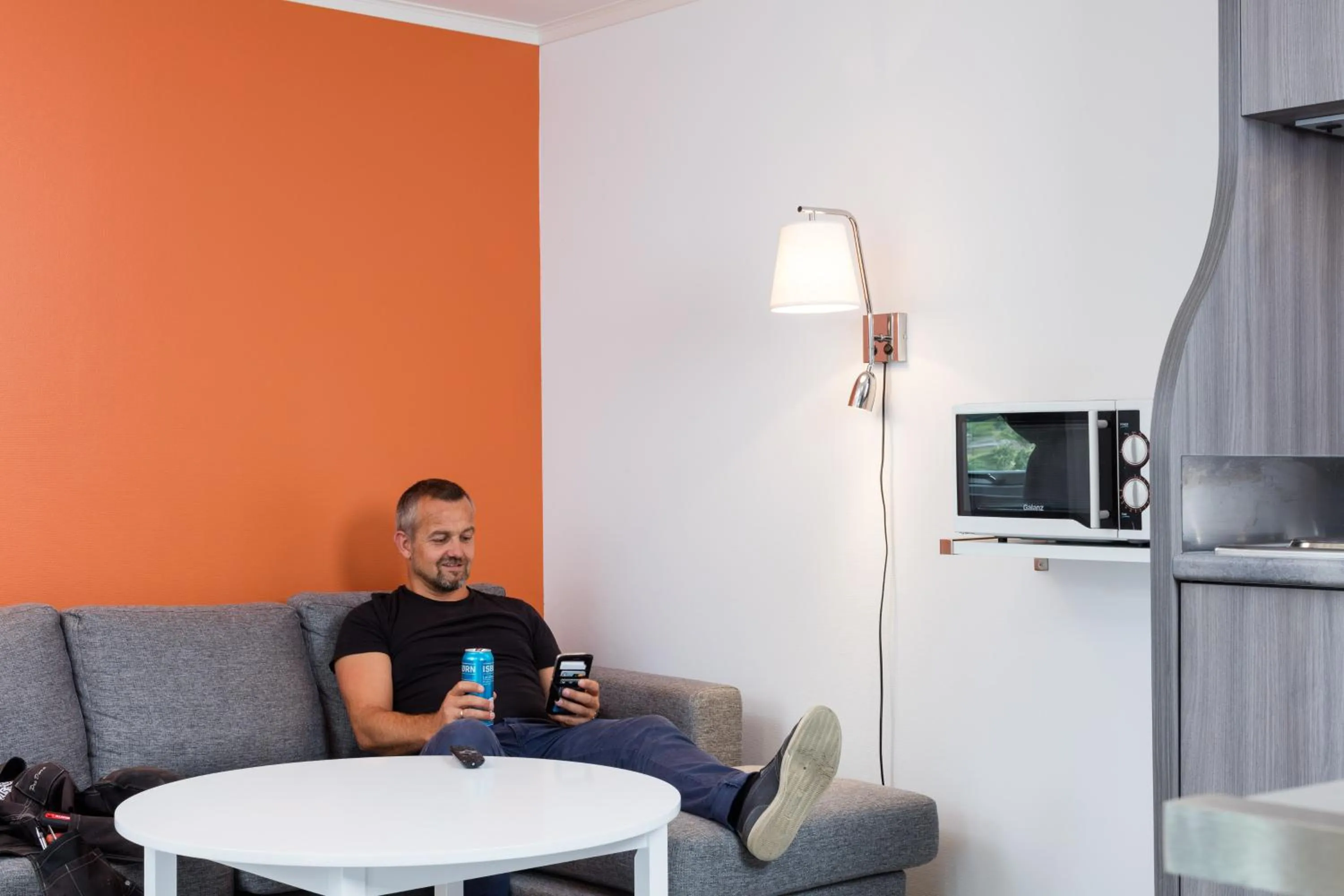 Living room in Dolmsundet Hotell Hitra