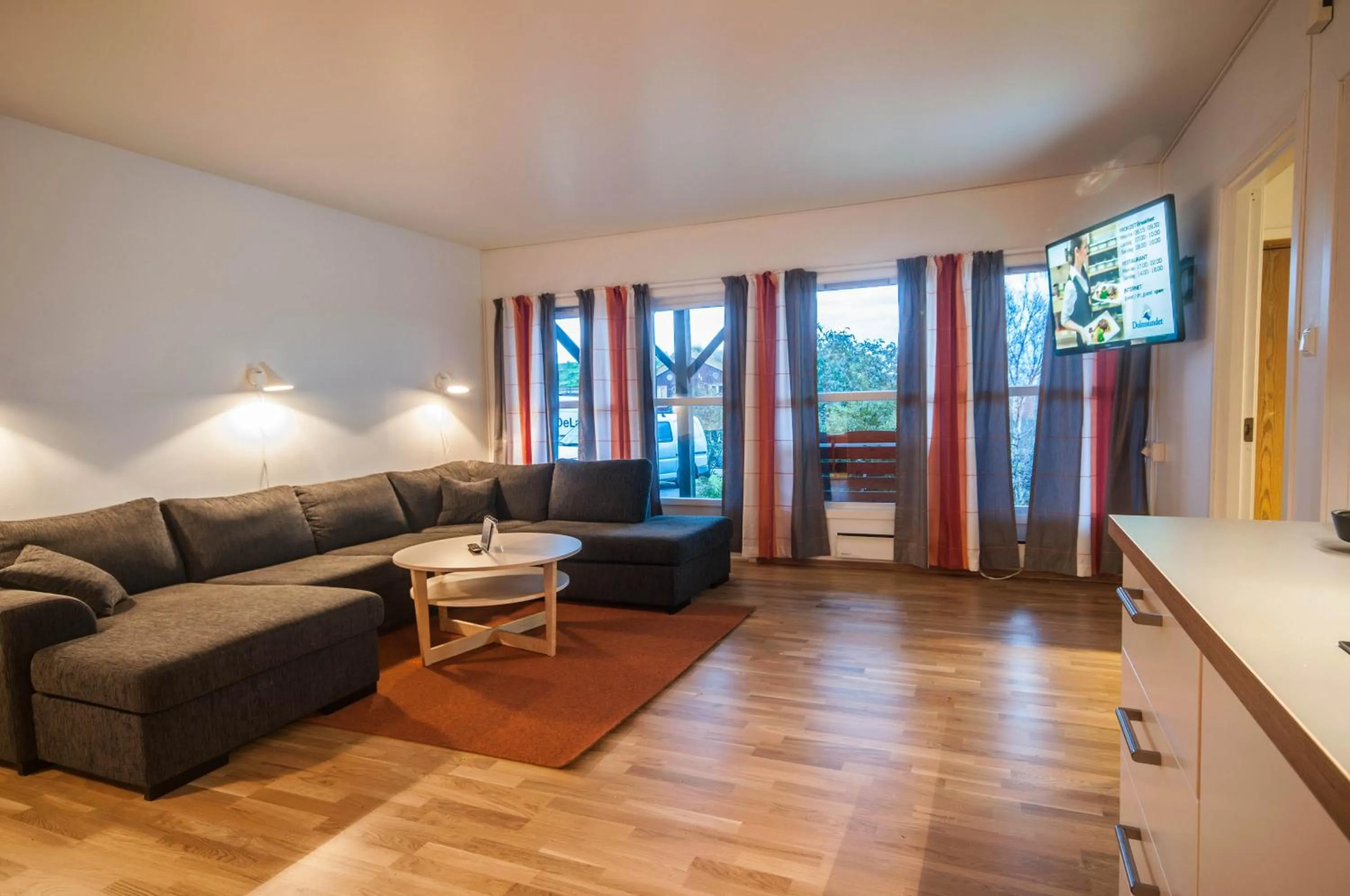 Living room in Dolmsundet Hotell Hitra