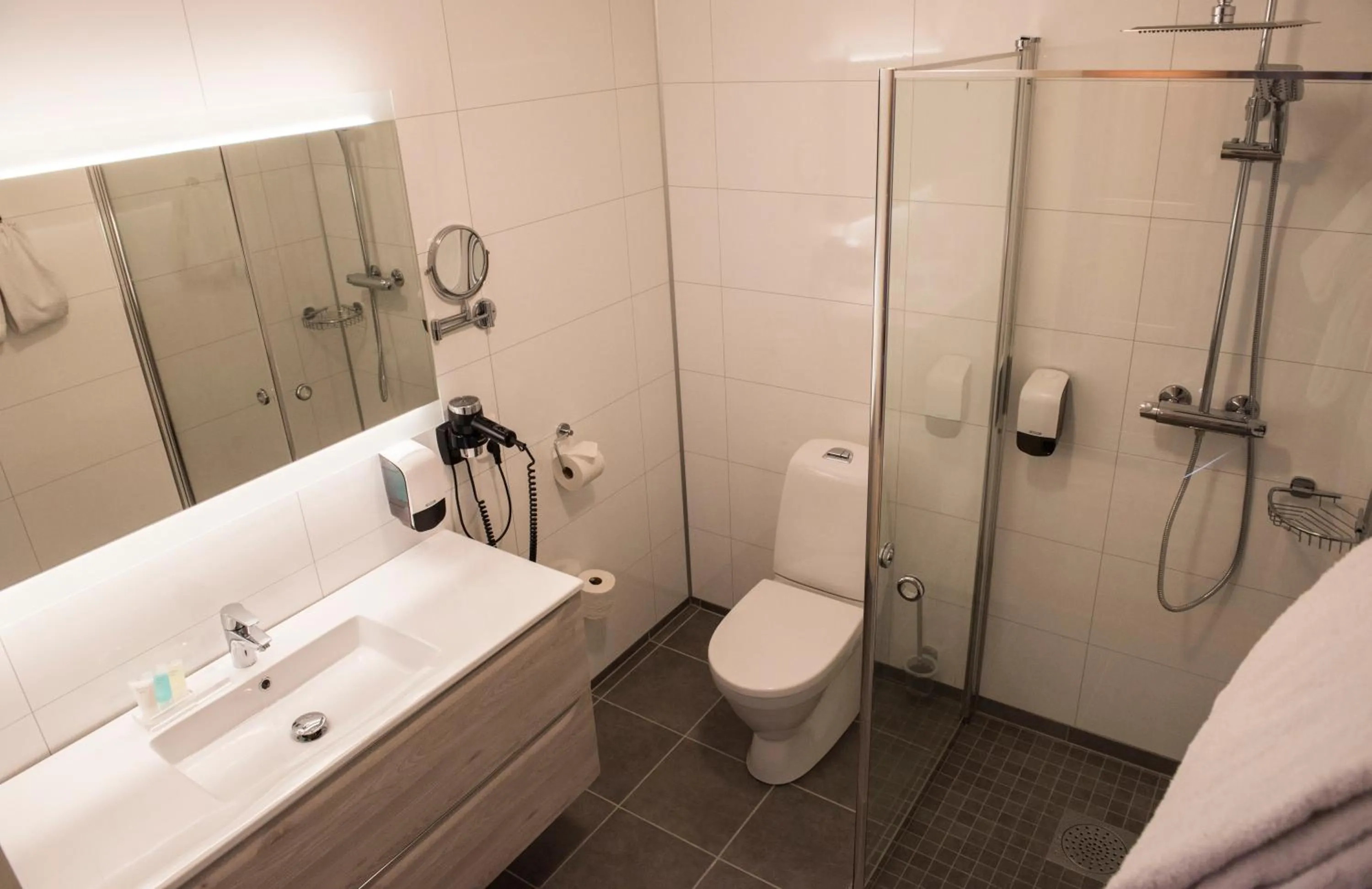 Bathroom in Dolmsundet Hotell Hitra