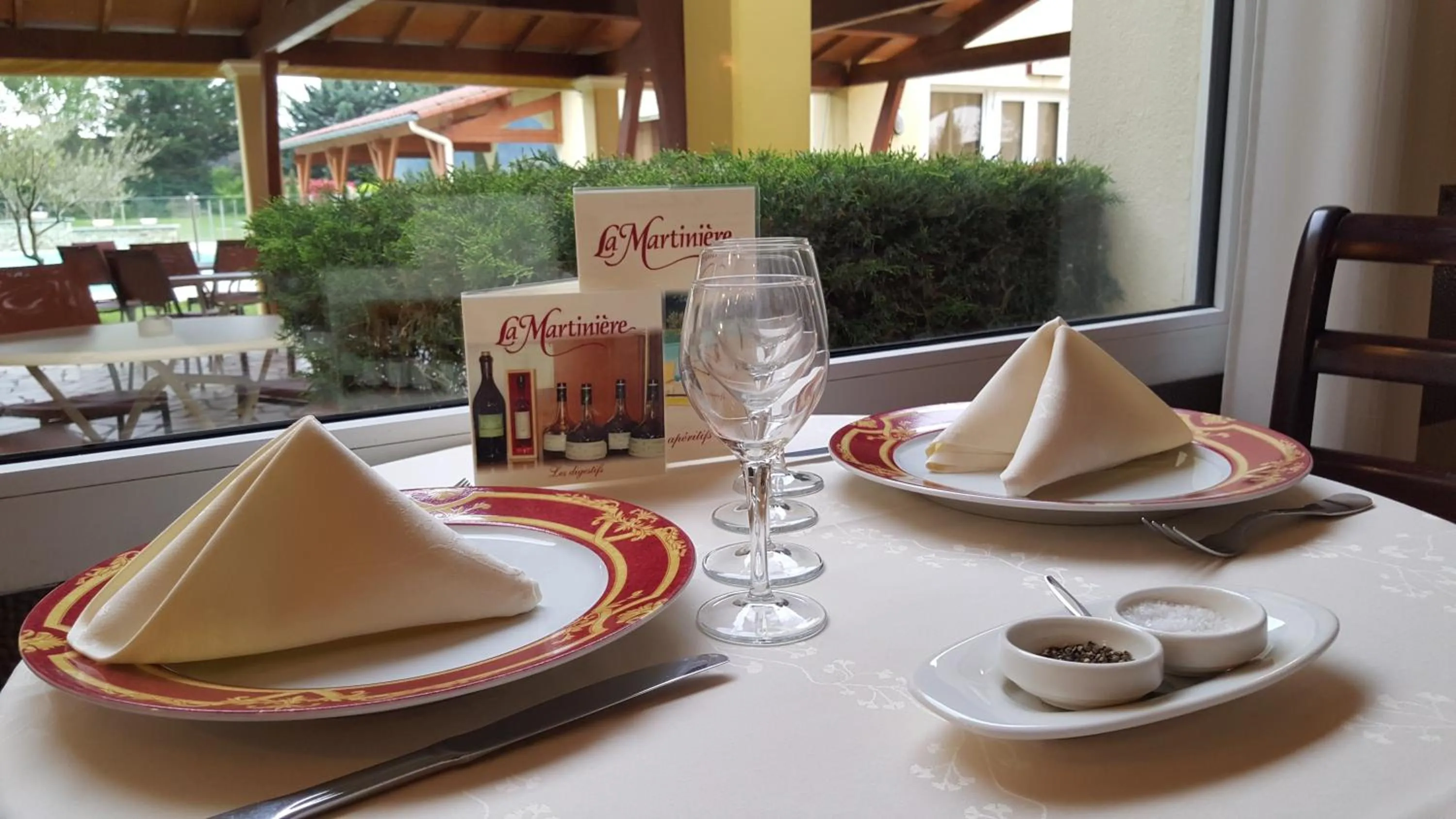 Restaurant/places to eat in Hotel Restaurant La Martiniere