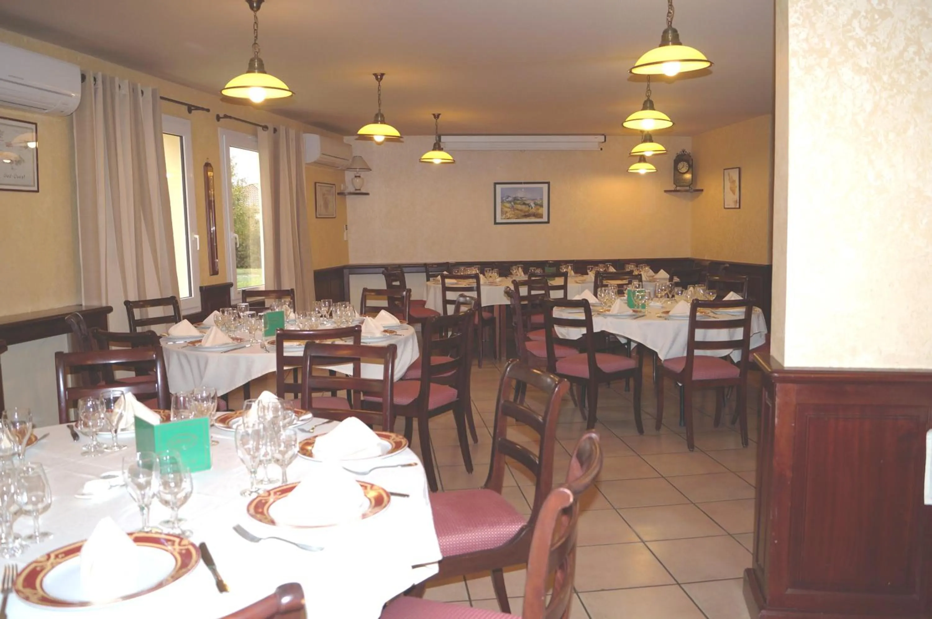 Restaurant/places to eat in Hotel Restaurant La Martiniere