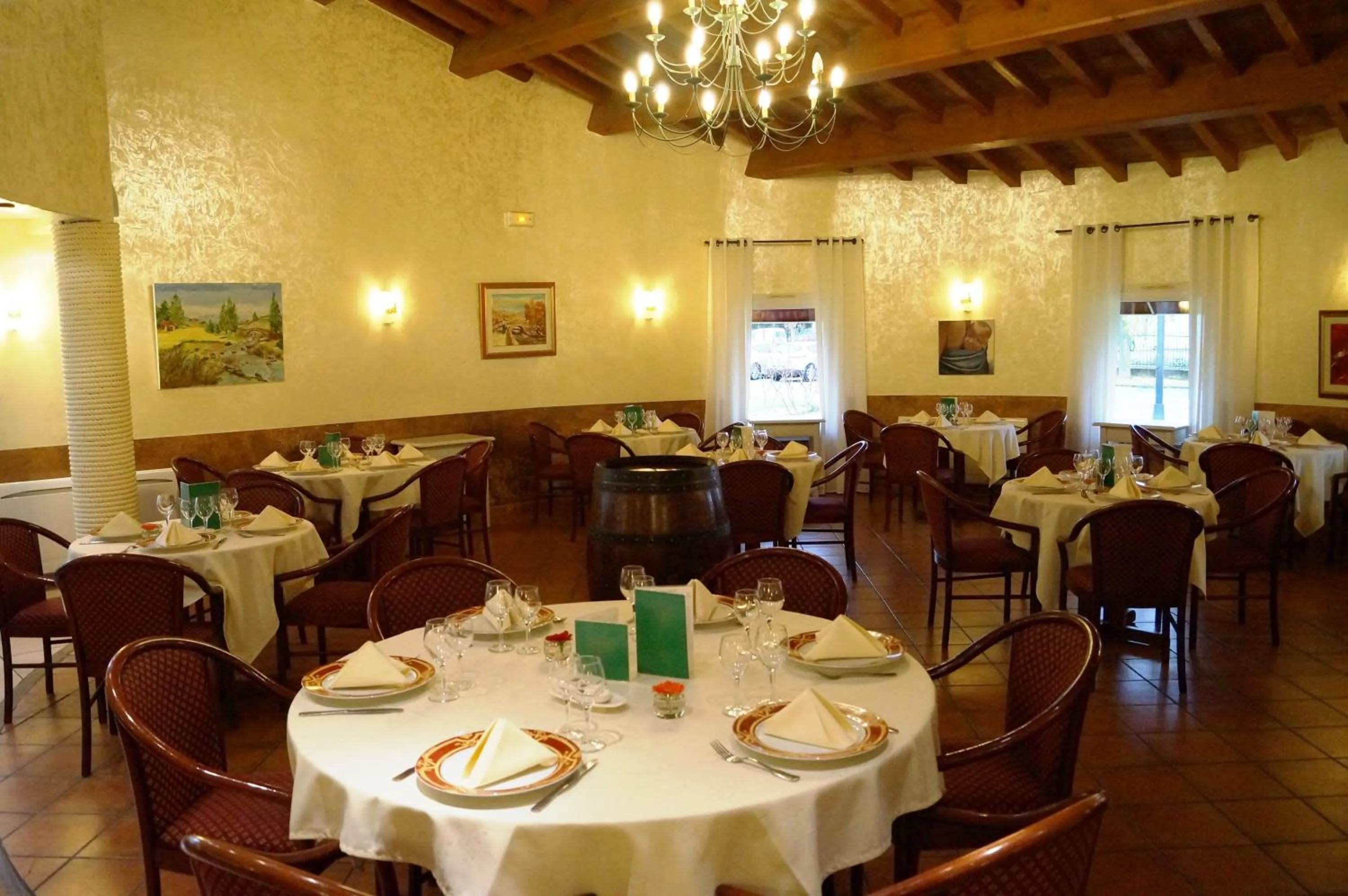 Restaurant/places to eat in Hotel Restaurant La Martiniere