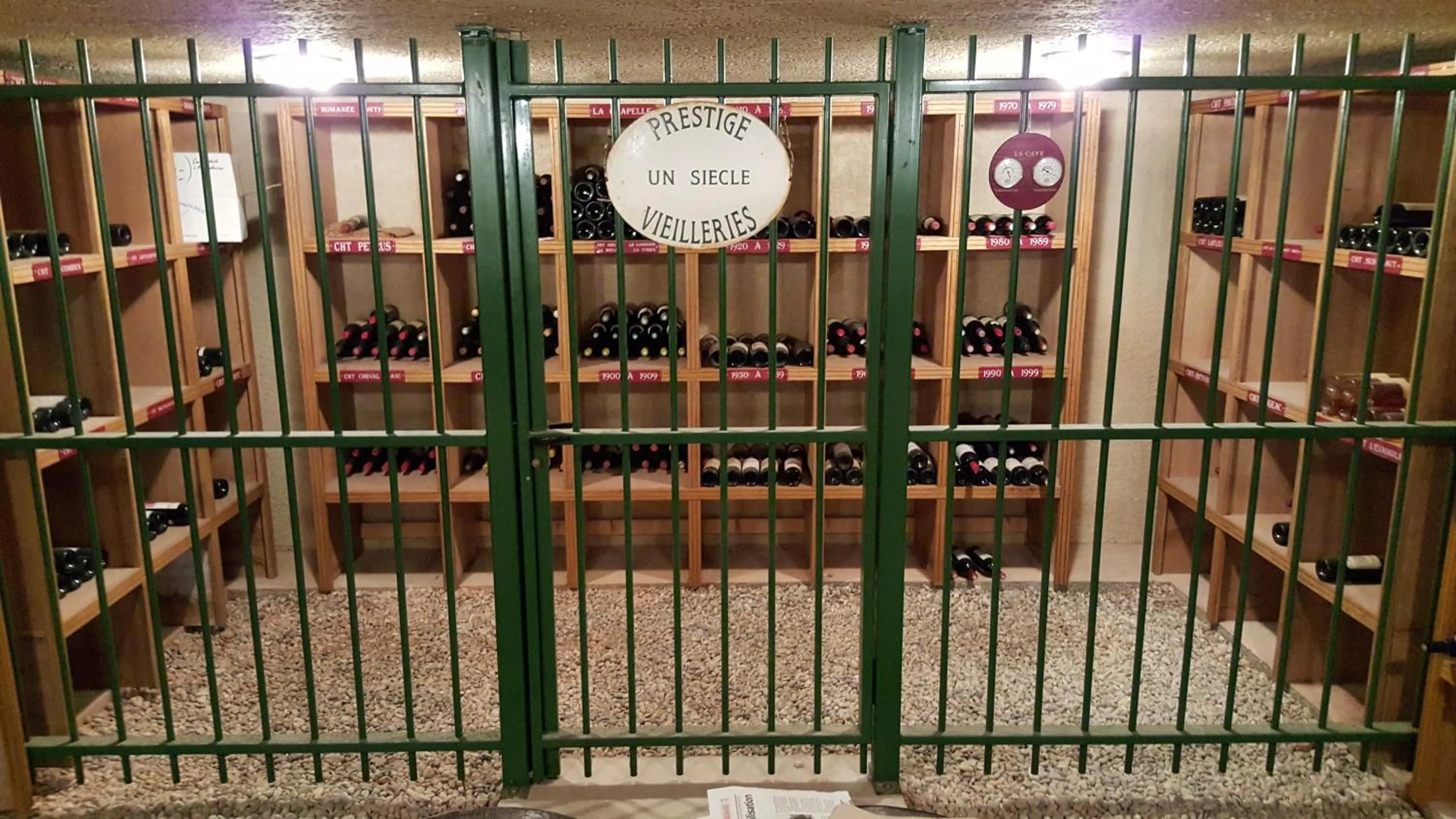 Alcoholic drinks in Hotel Restaurant La Martiniere