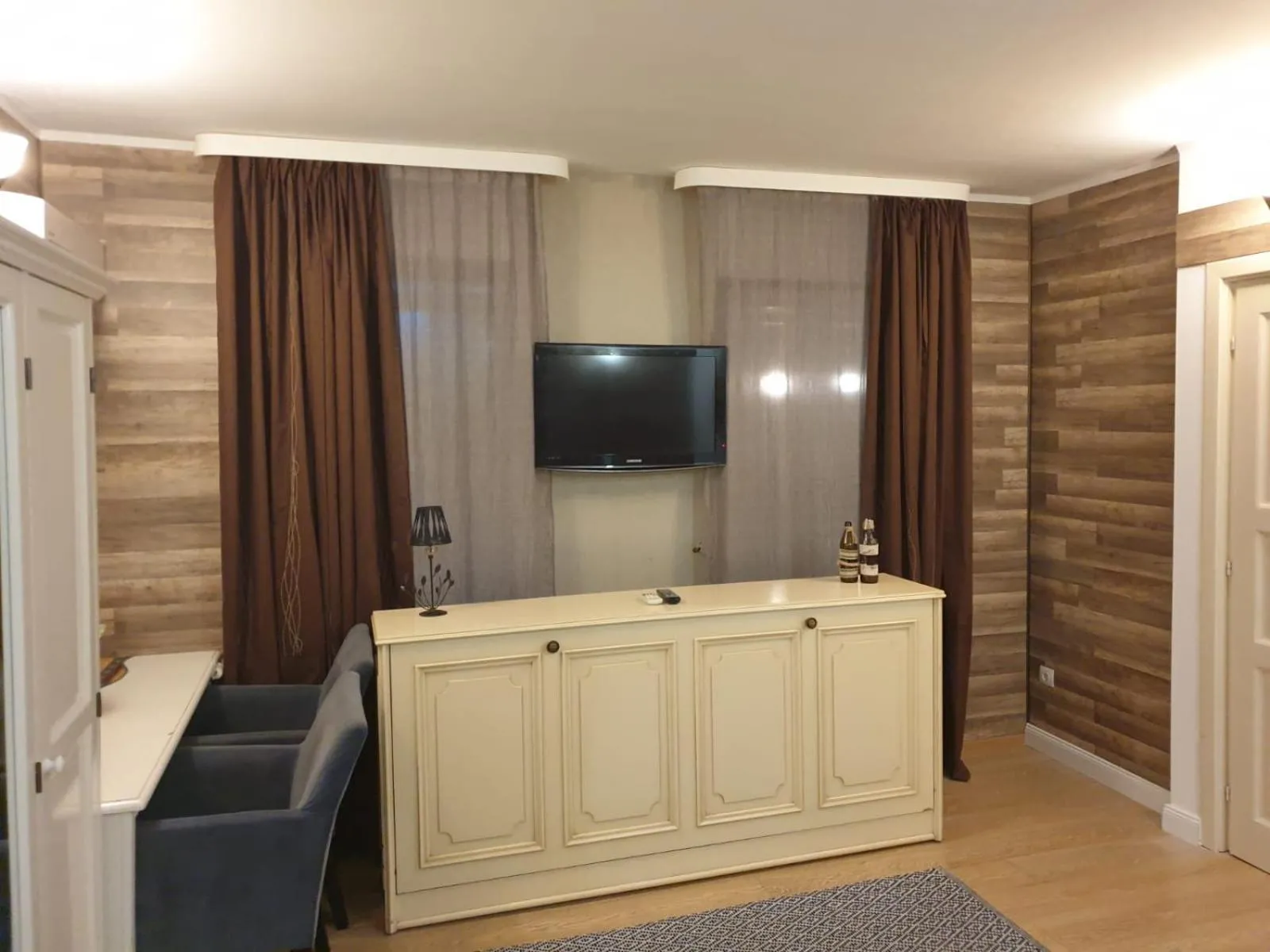 Photo of the whole room in Bizant Boutique