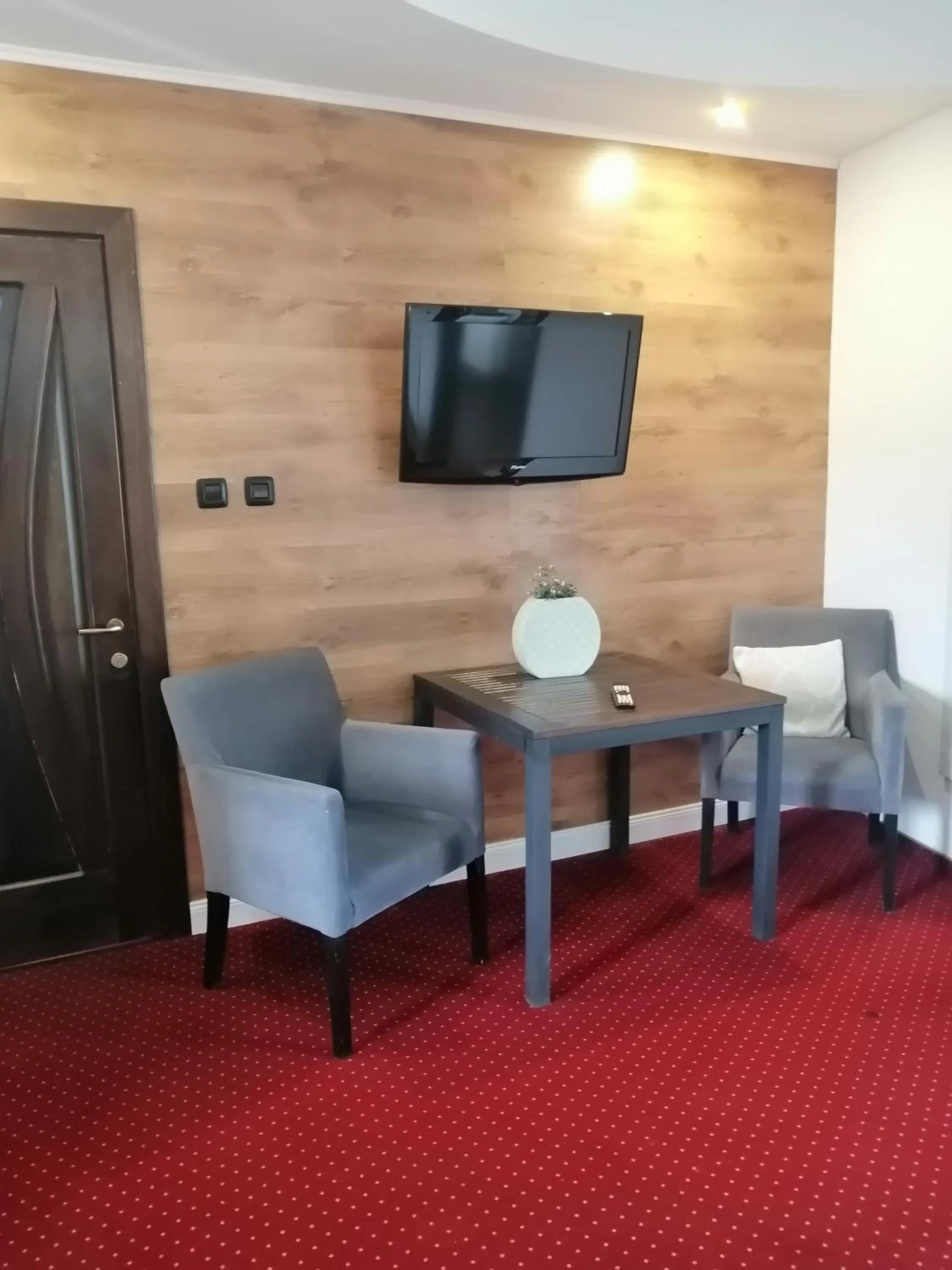 Seating area in Bizant Boutique