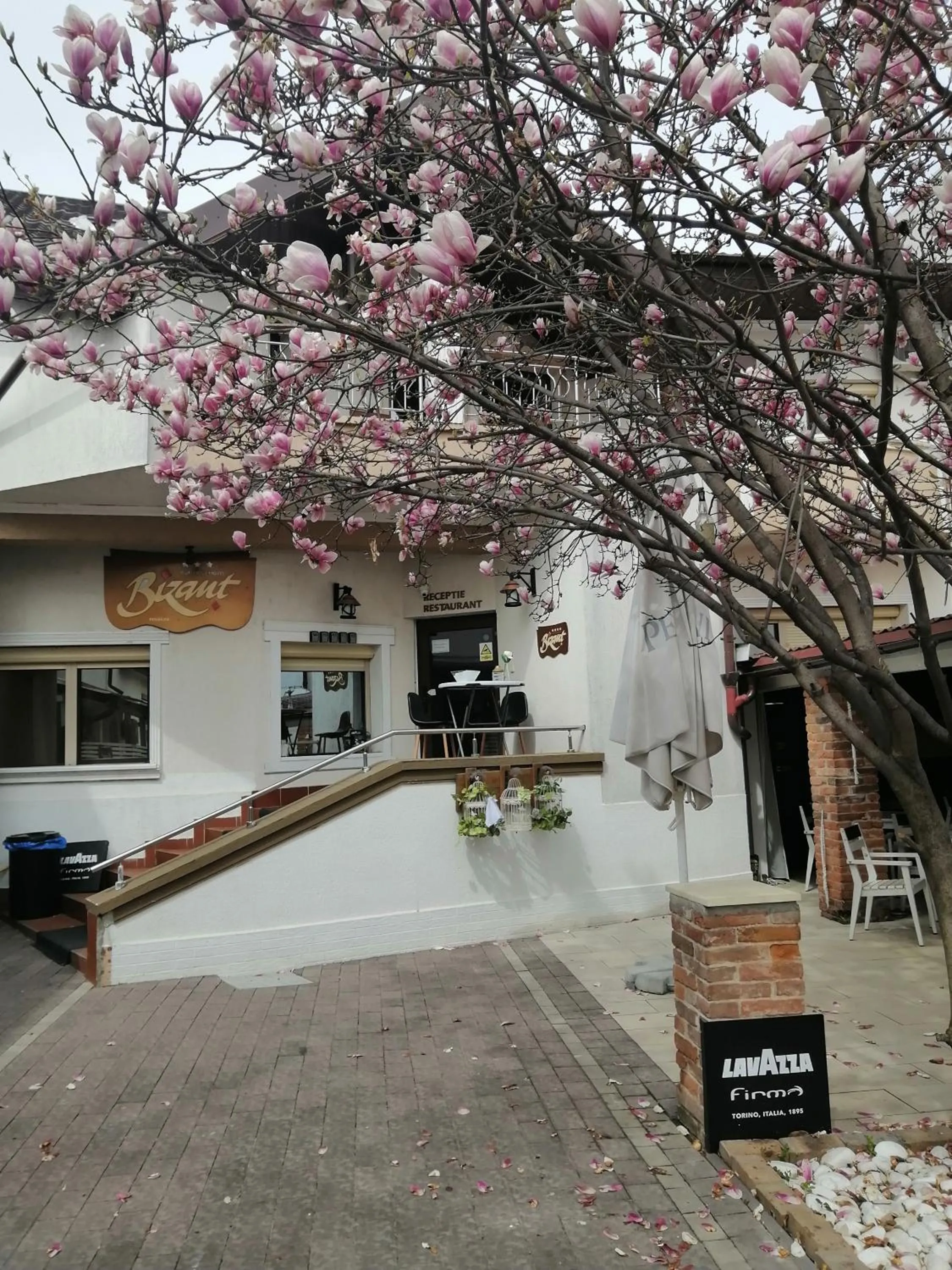 Facade/entrance in Bizant Boutique