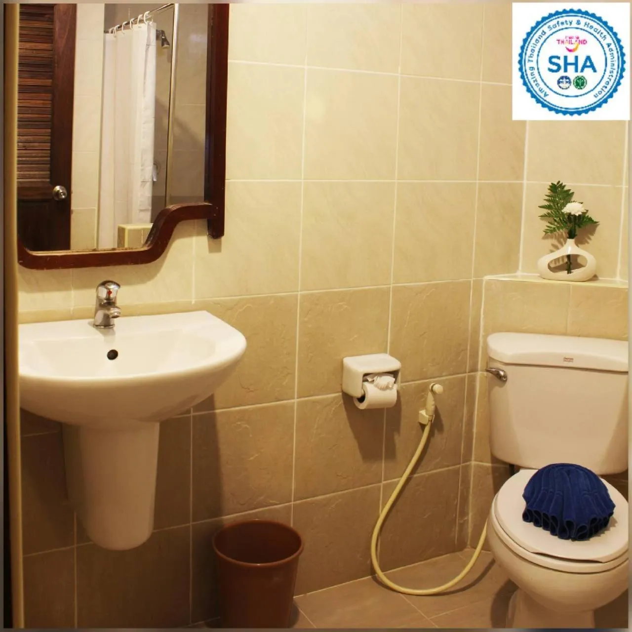 Bathroom in Baan Pron Phateep