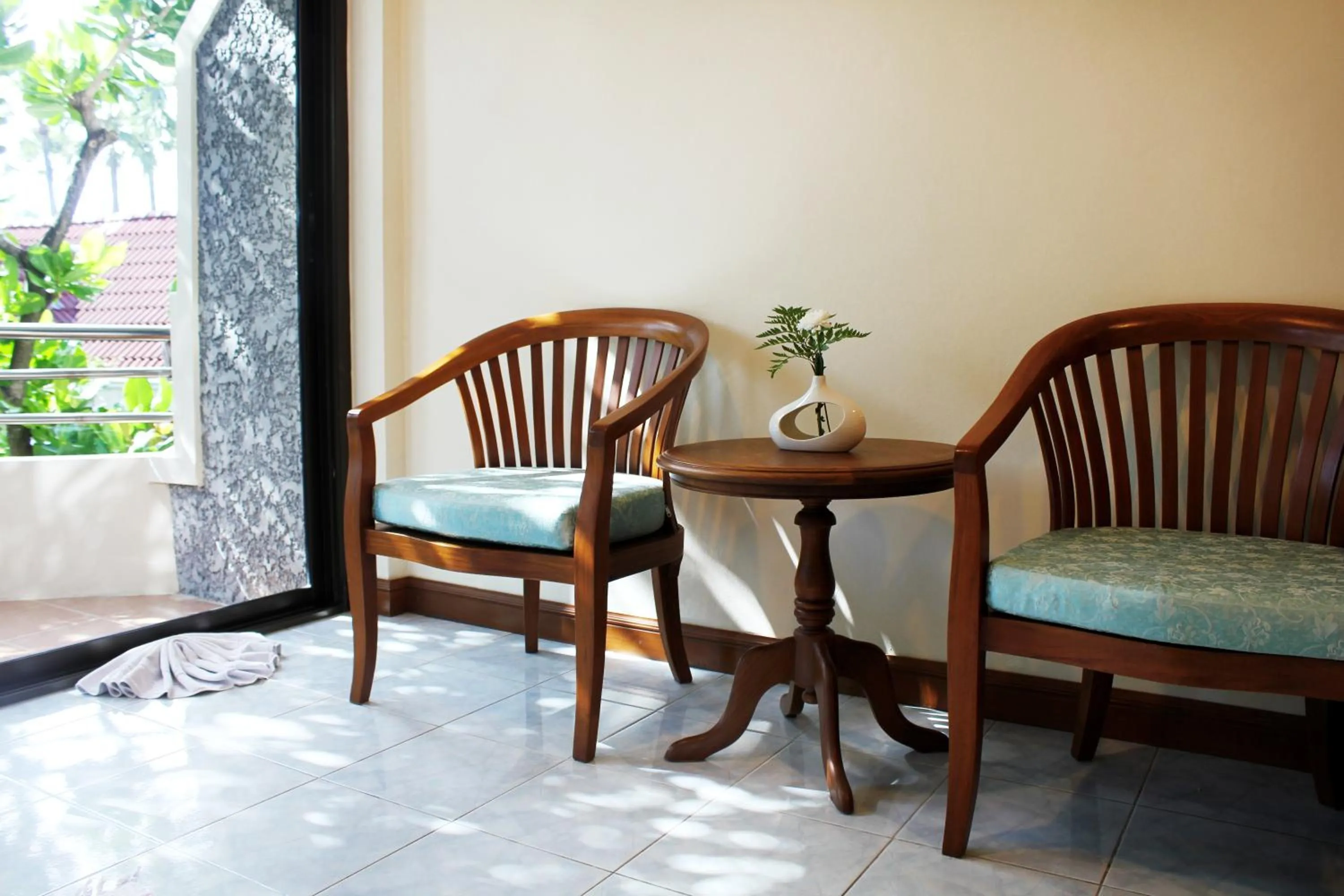 Seating area in Baan Pron Phateep