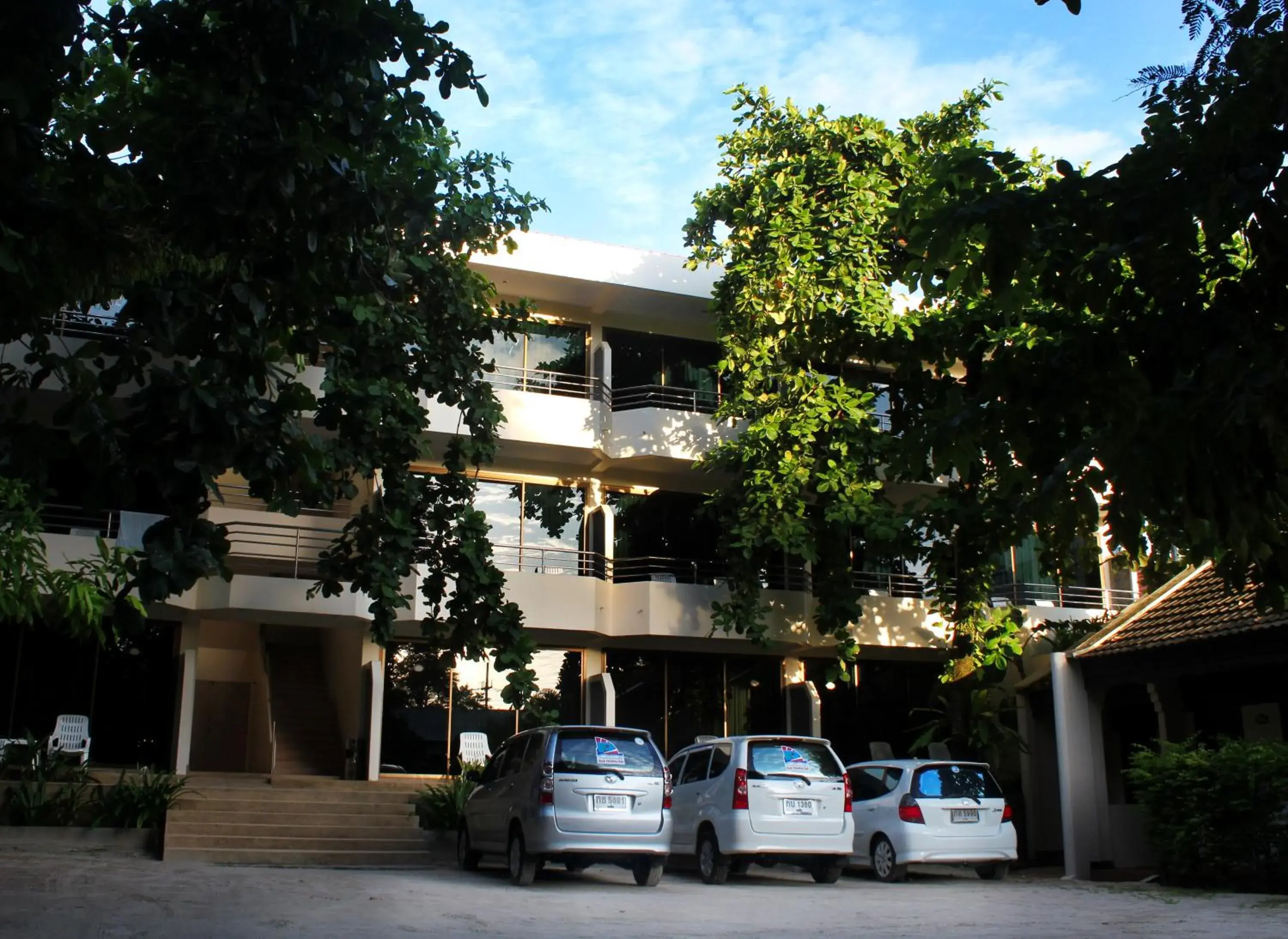 Facade/entrance in Baan Pron Phateep Facade/entrance in Baan Pron Phateep