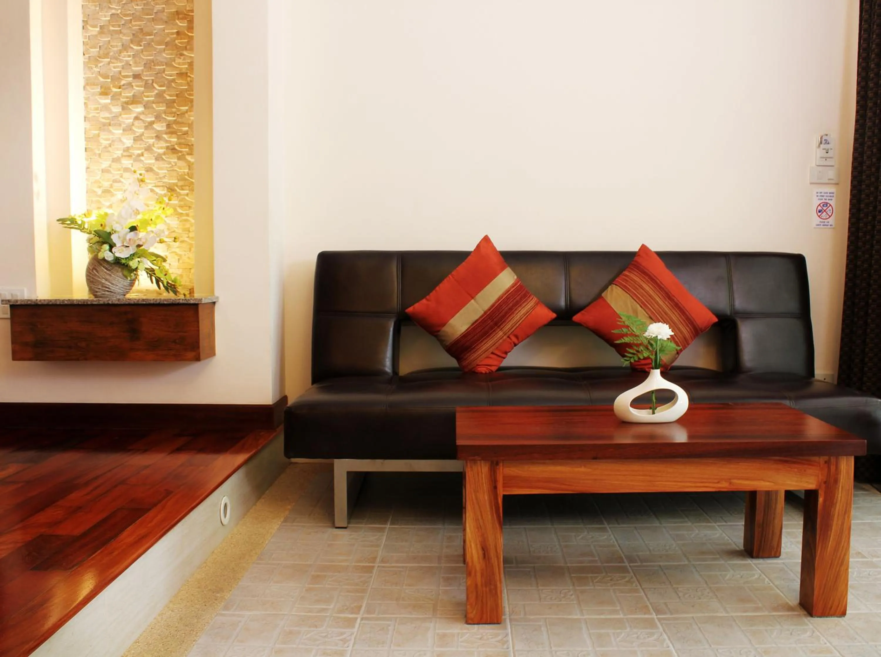 Seating area in Baan Pron Phateep