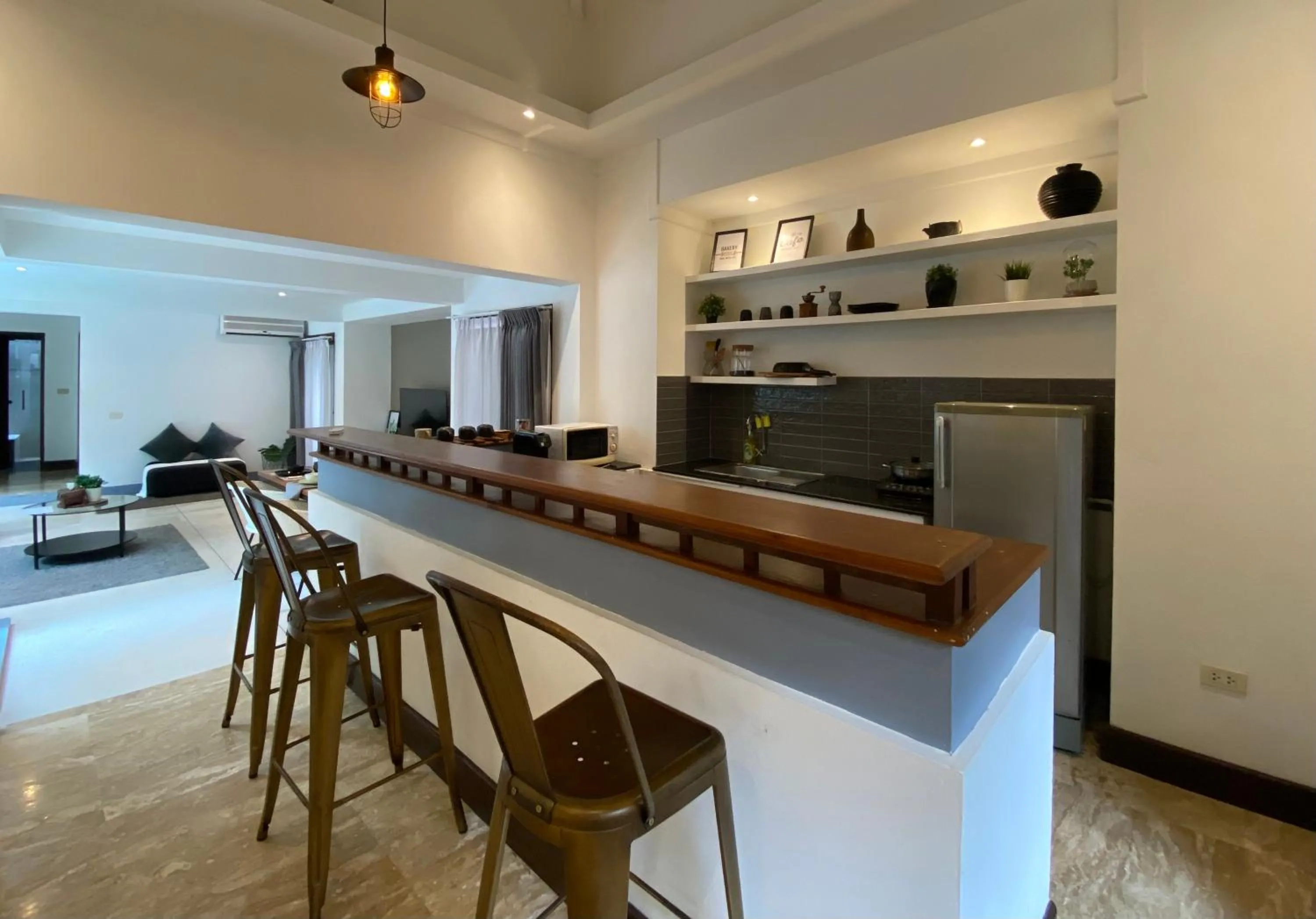 Dining area in Baan Khao Hua Jook