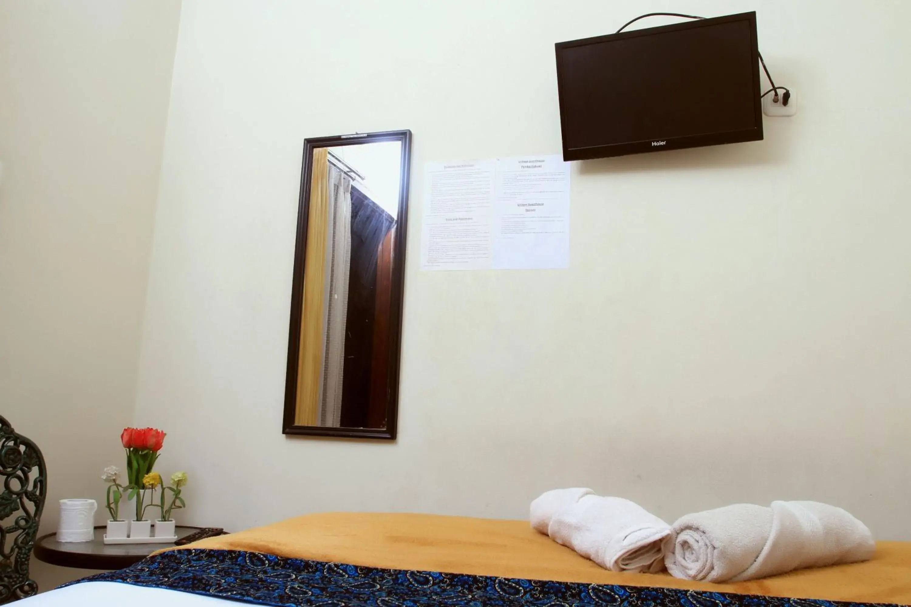 TV and multimedia, Bed in Unique Guesthouse TV and multimedia, Bed in Unique Guesthouse