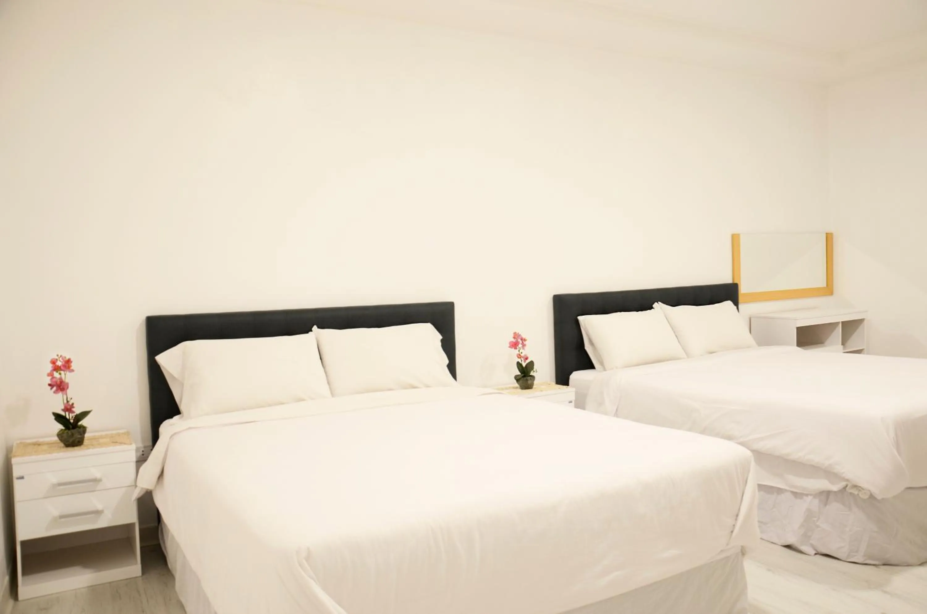 Bedroom, Bed in Edificio Tofino