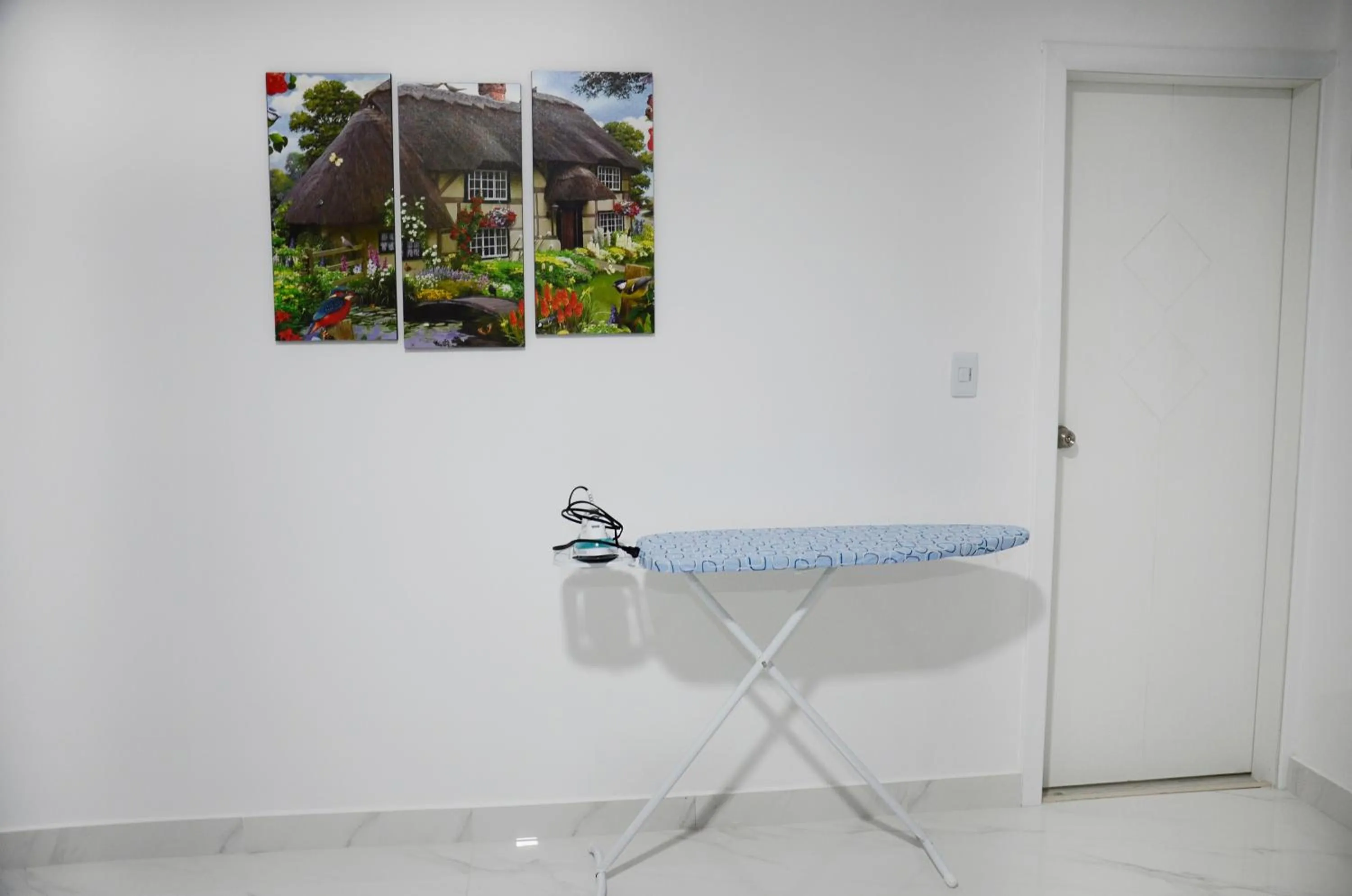 furniture in Edificio Tofino