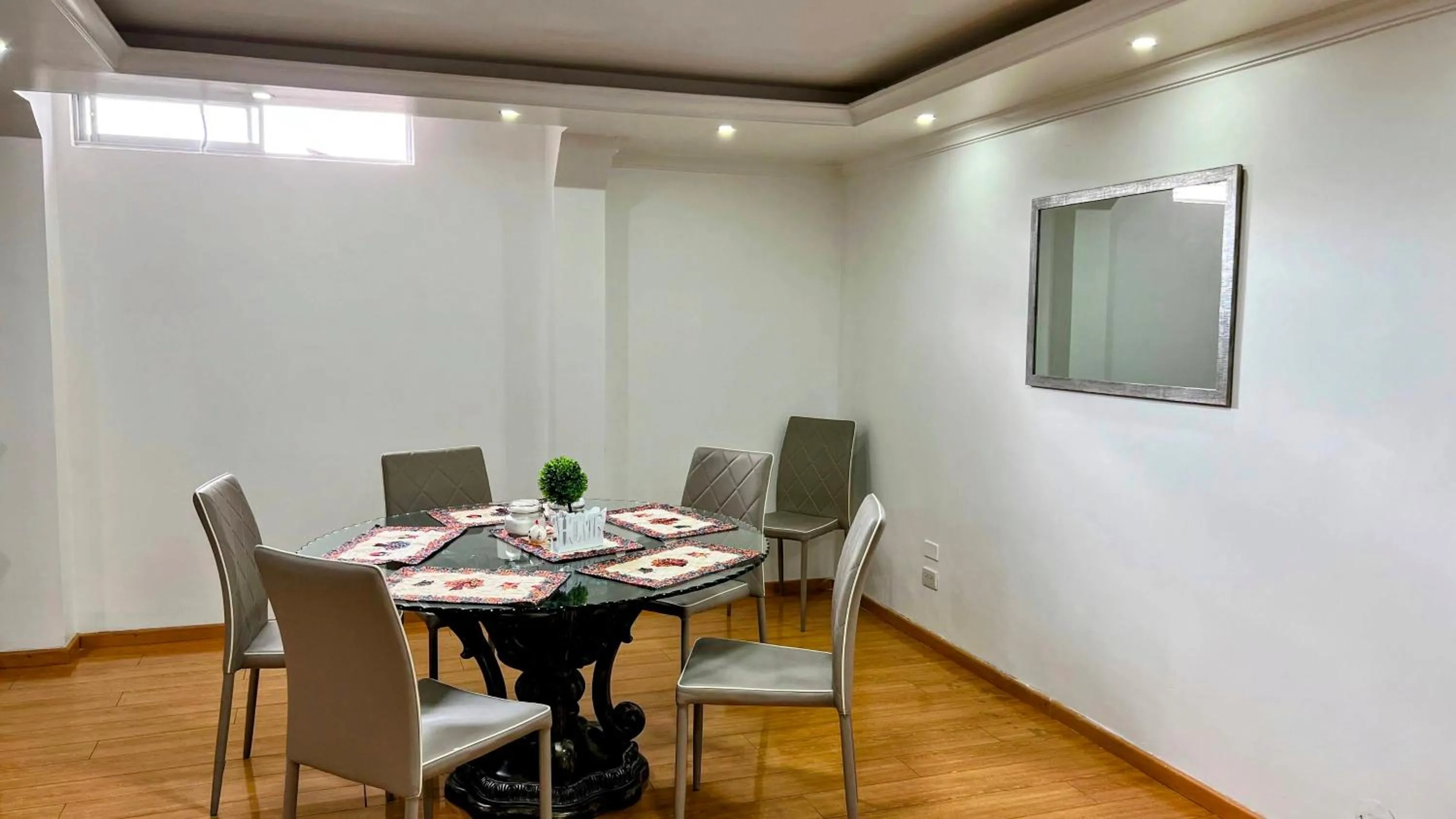 Dining area in Edificio Tofino