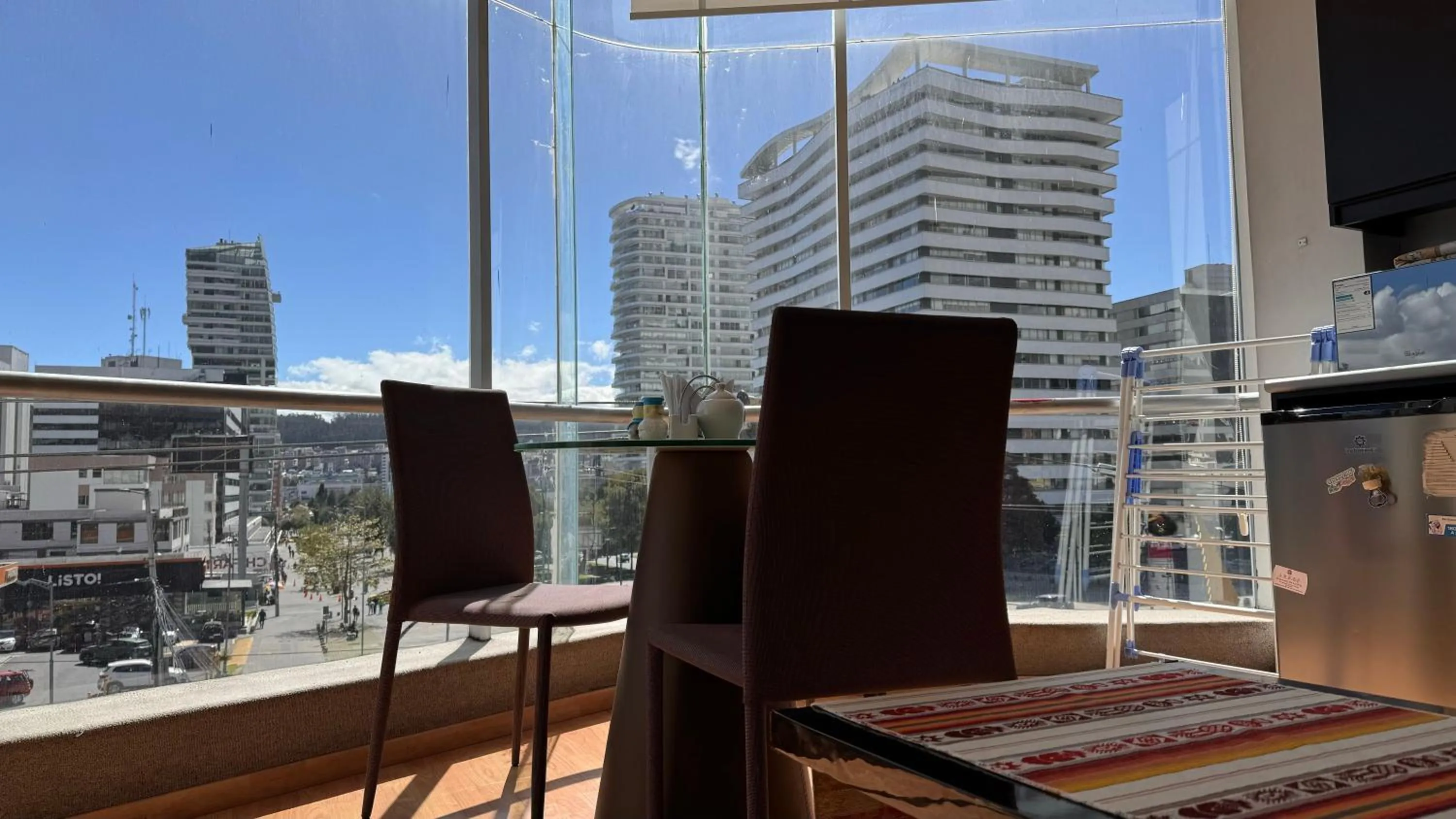 Day in Edificio Tofino