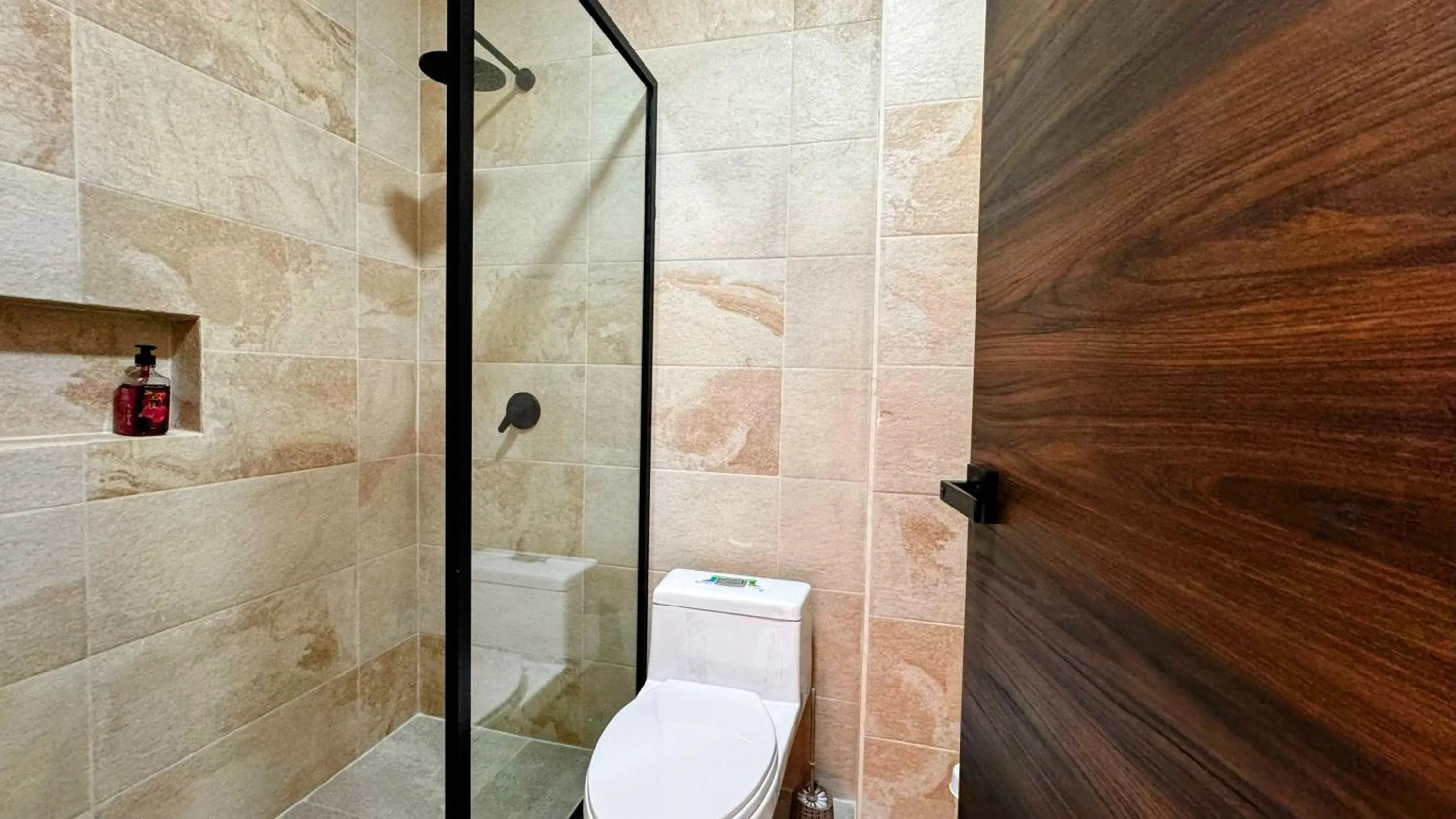 Shower in Edificio Tofino