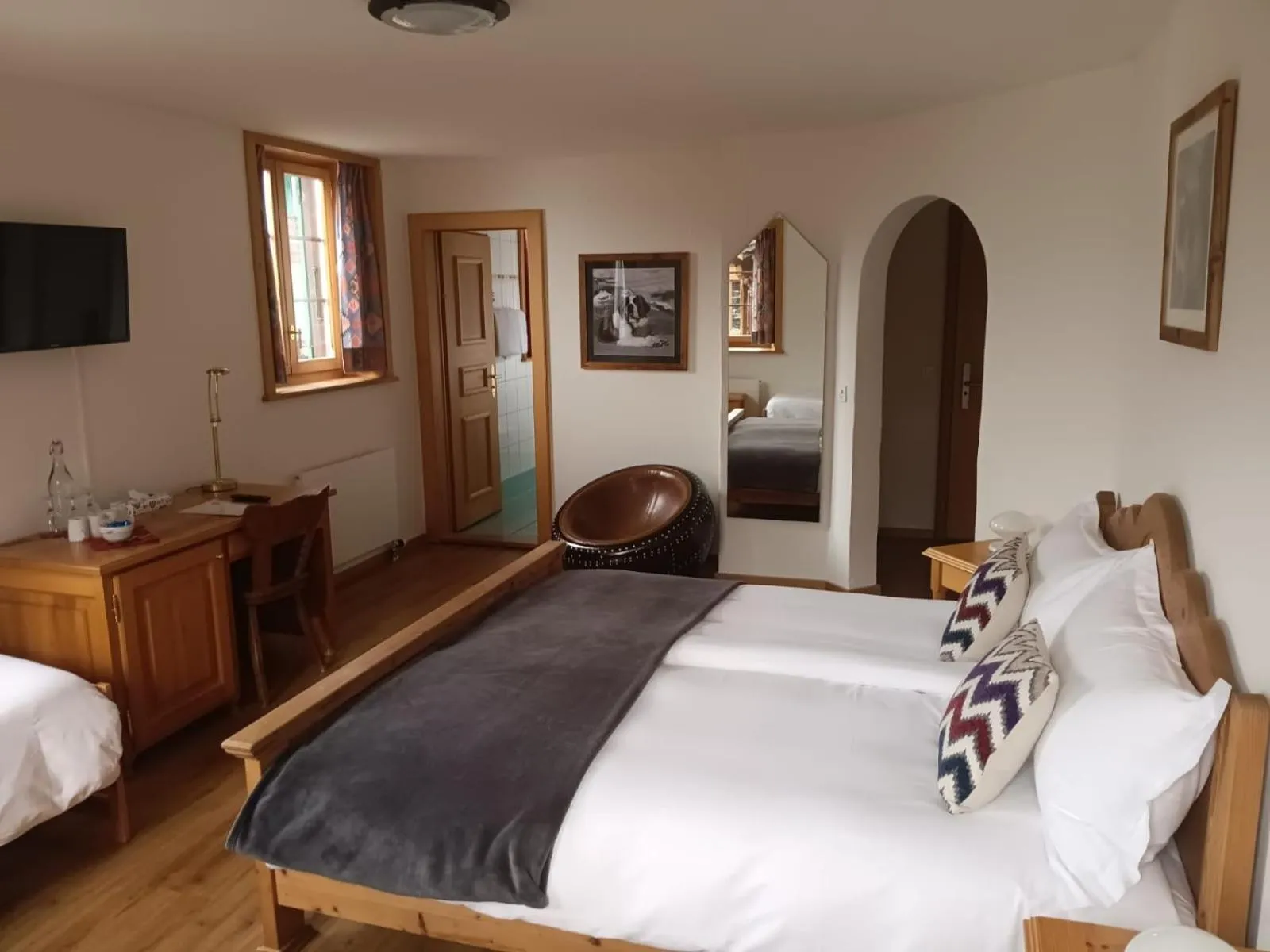 Bedroom in Hotel de Commune