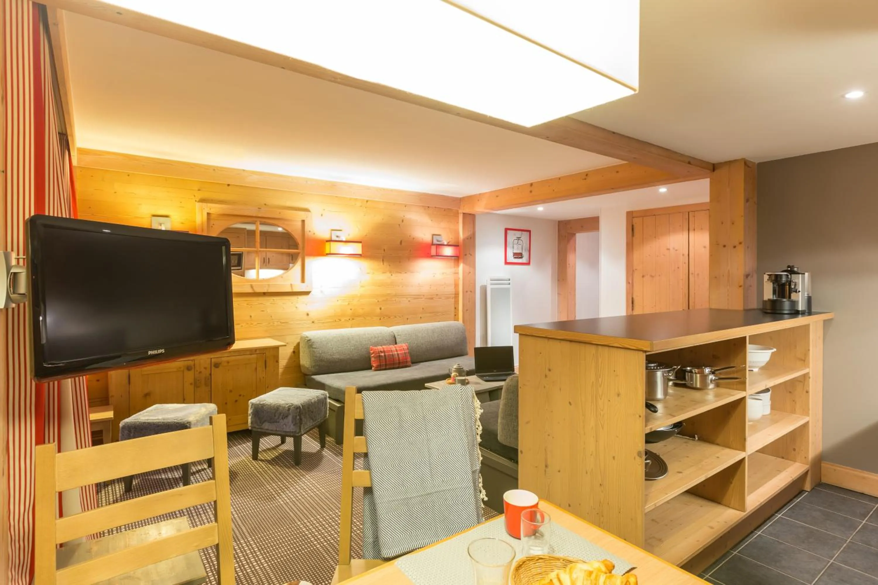 Communal lounge/ TV room in Résidence Pierre & Vacances Premium les Crets