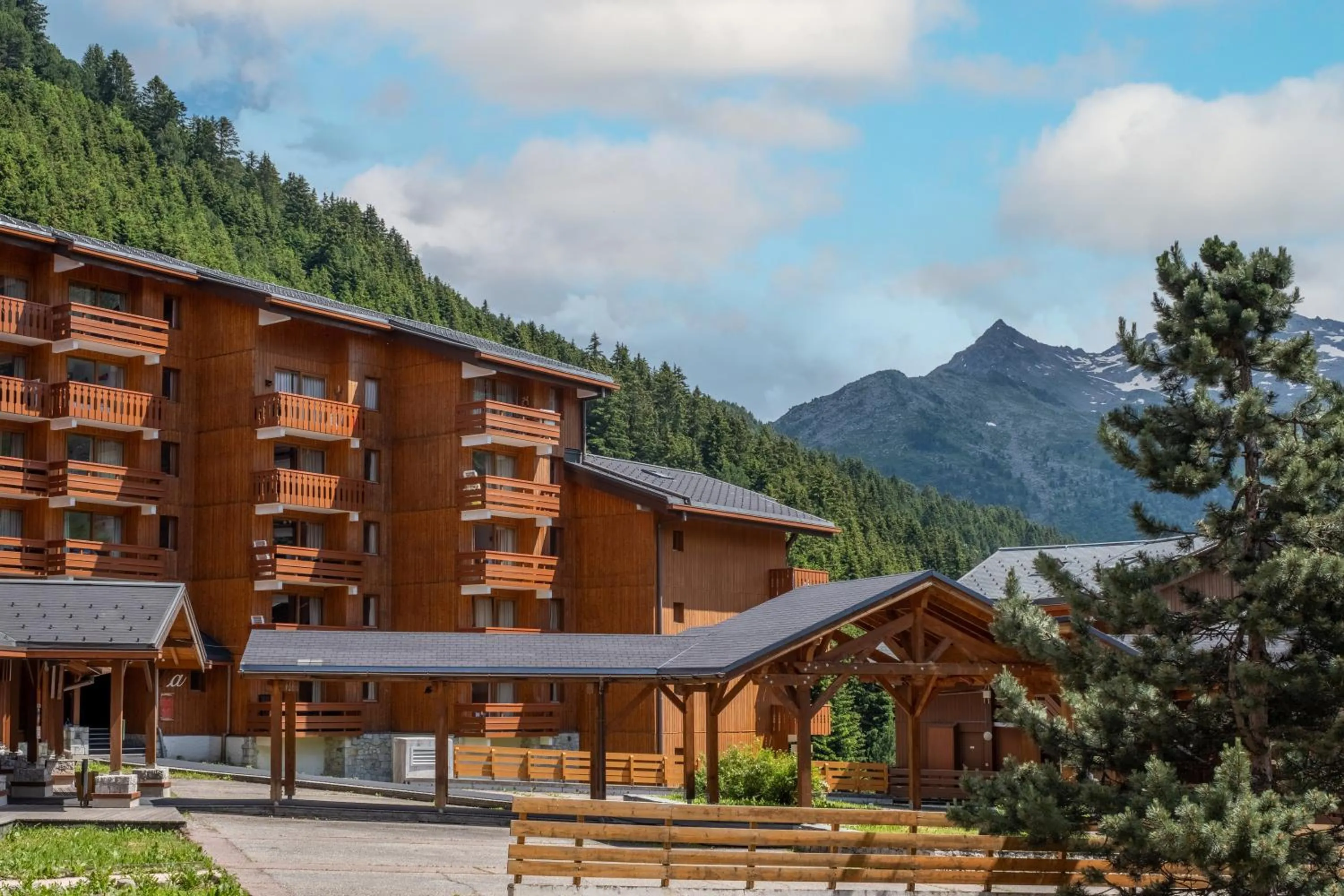 Property building in Résidence Pierre & Vacances Premium les Crets