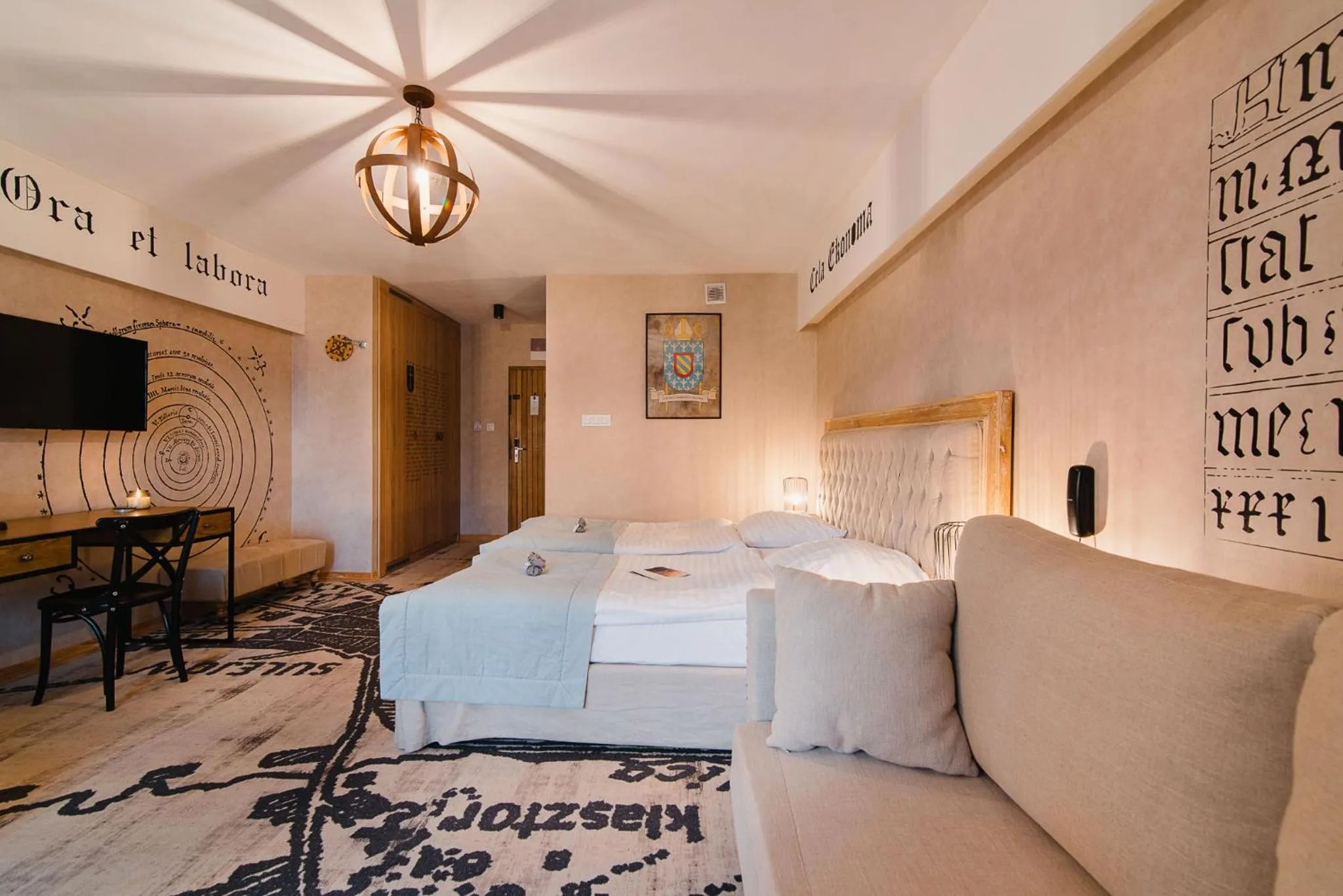 Photo of the whole room, Bed in Hotel Podklasztorze