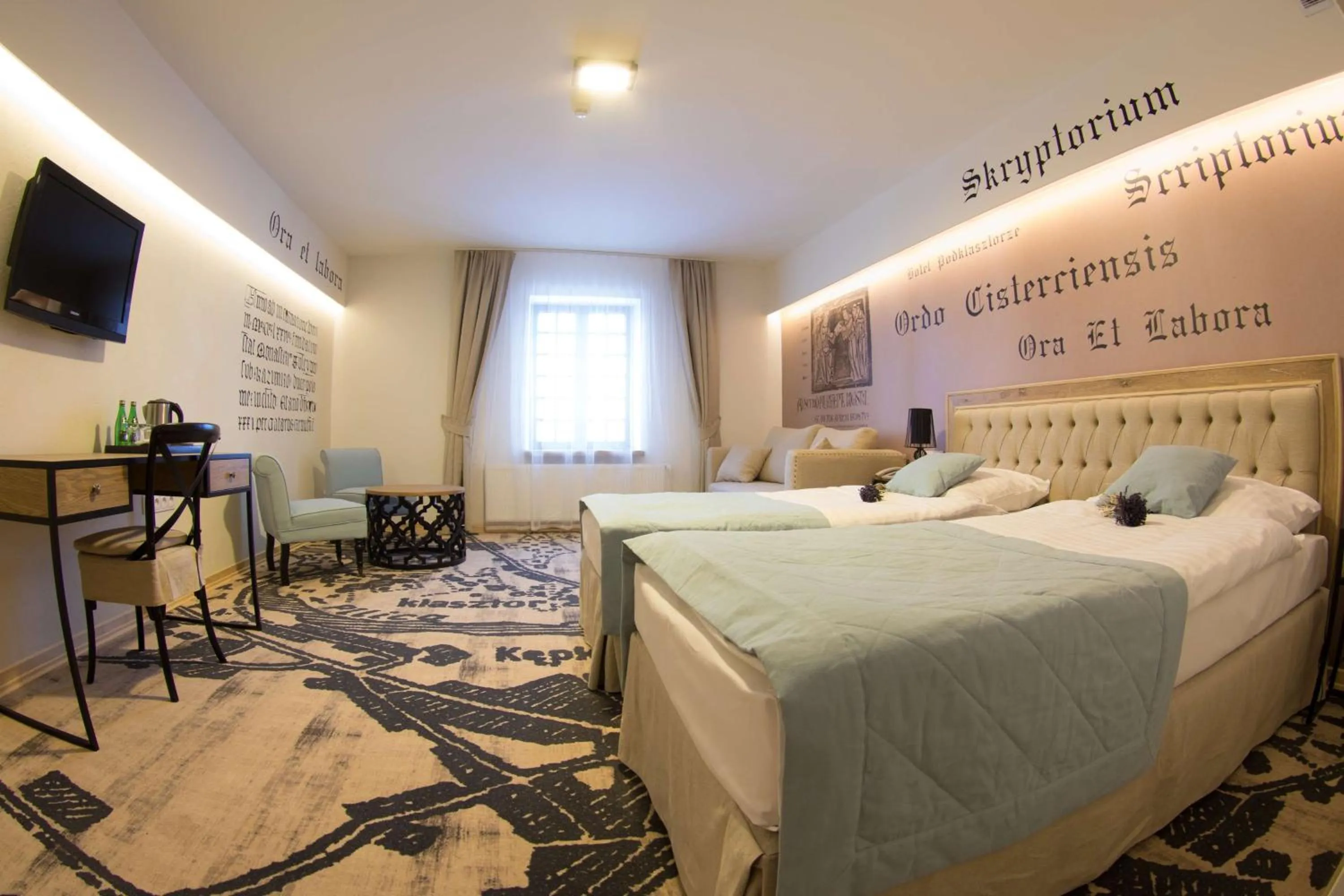 Photo of the whole room, Bed in Hotel Podklasztorze