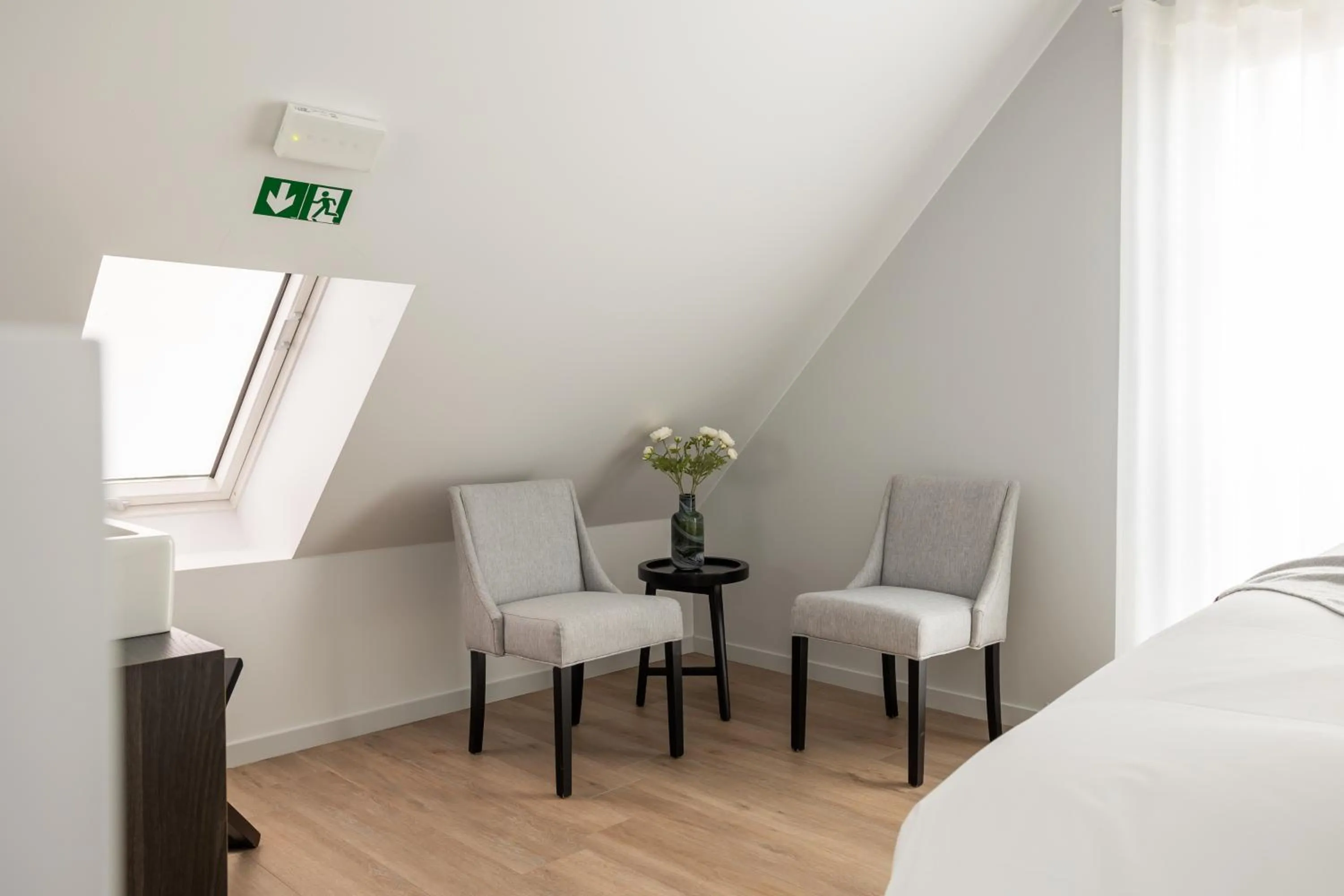 Seating area, Bed in B&B Sasput