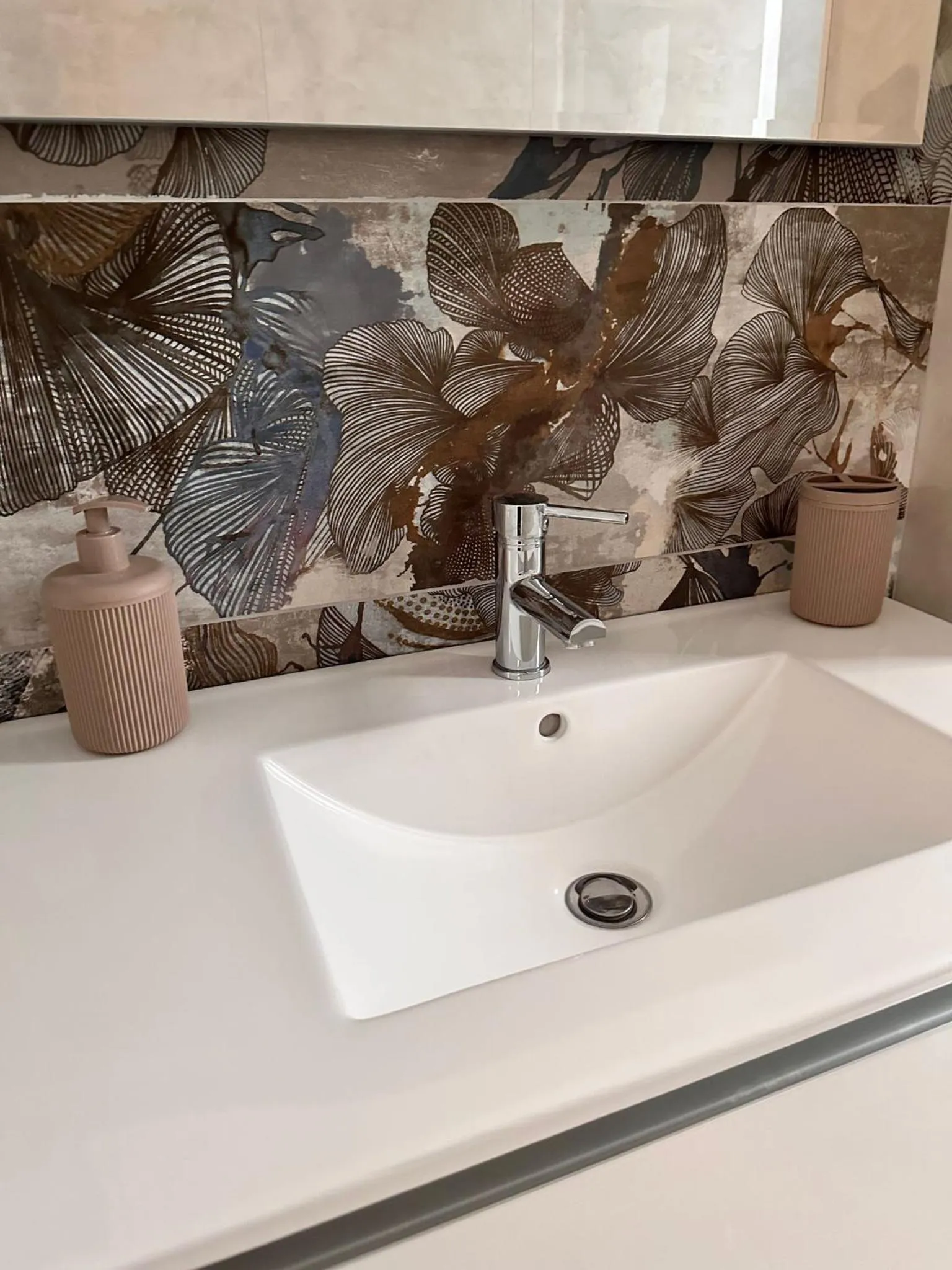 Bathroom in Royal Flower