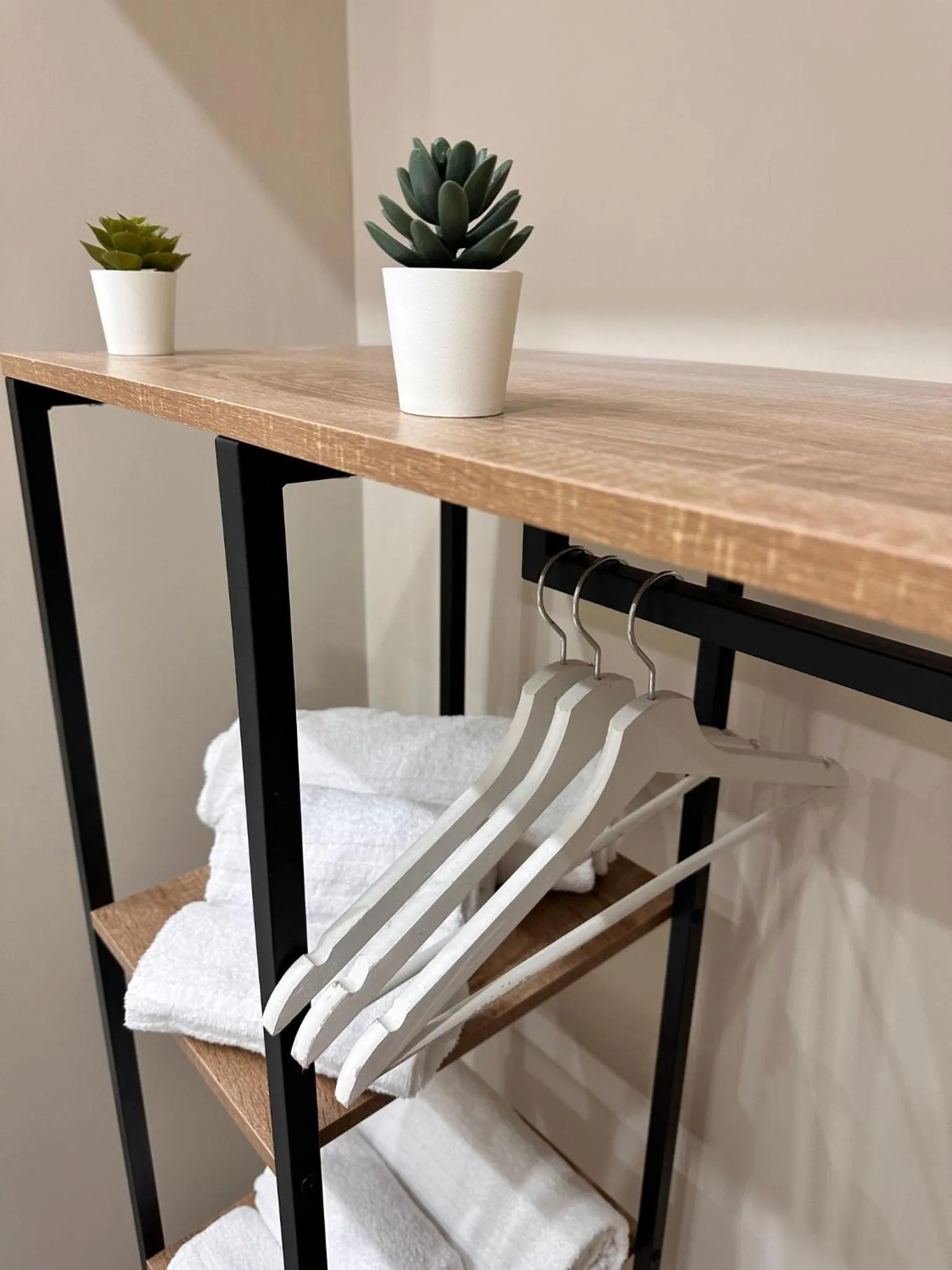 wardrobe in Royal Flower