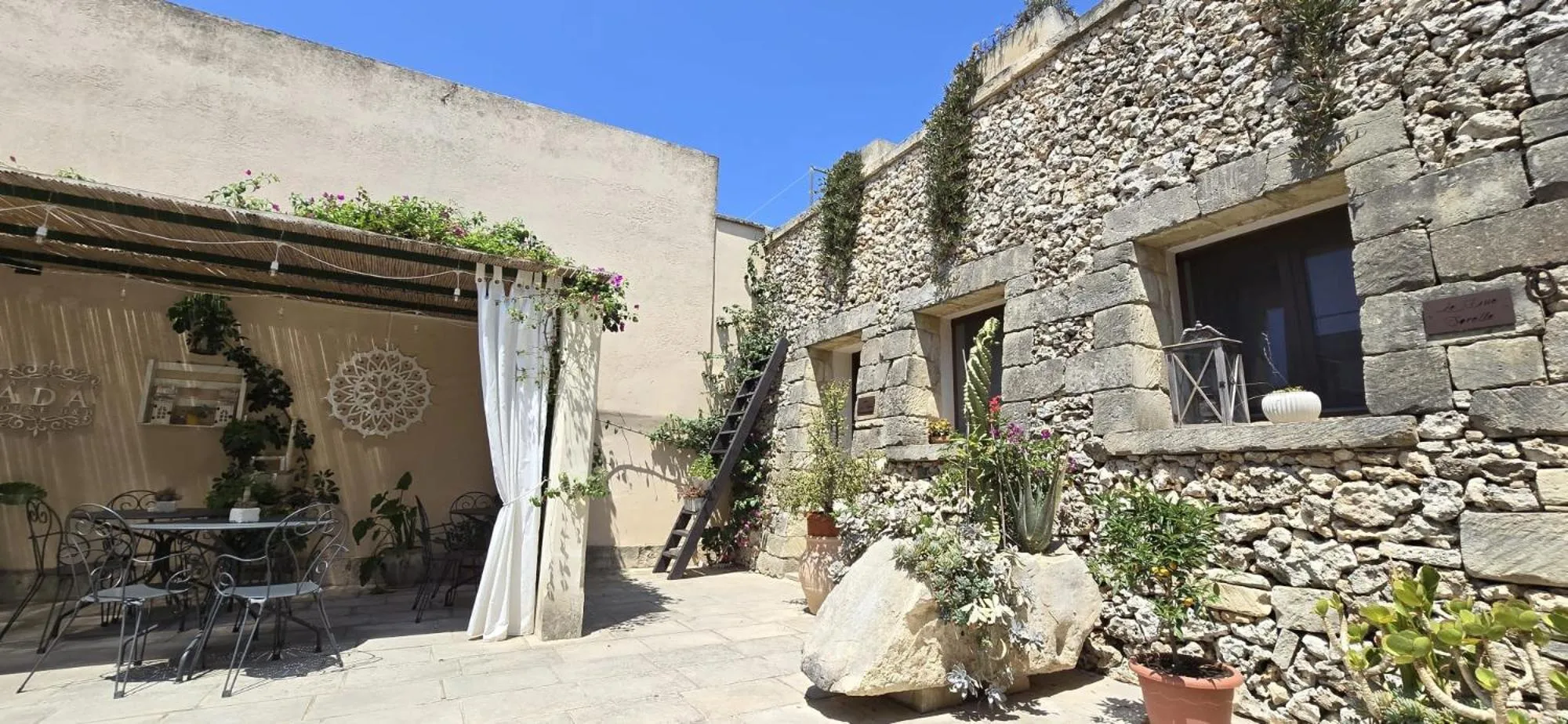 Property building in Salento Ada's House