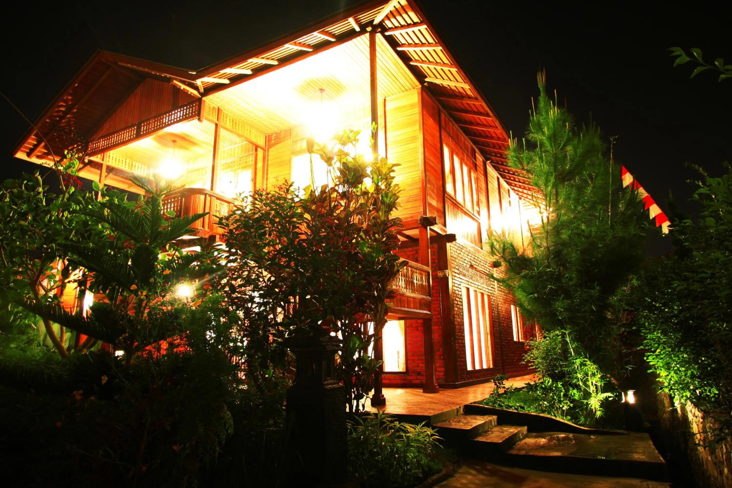 Night in Jambuluwuk Convention Hall & Resort Puncak