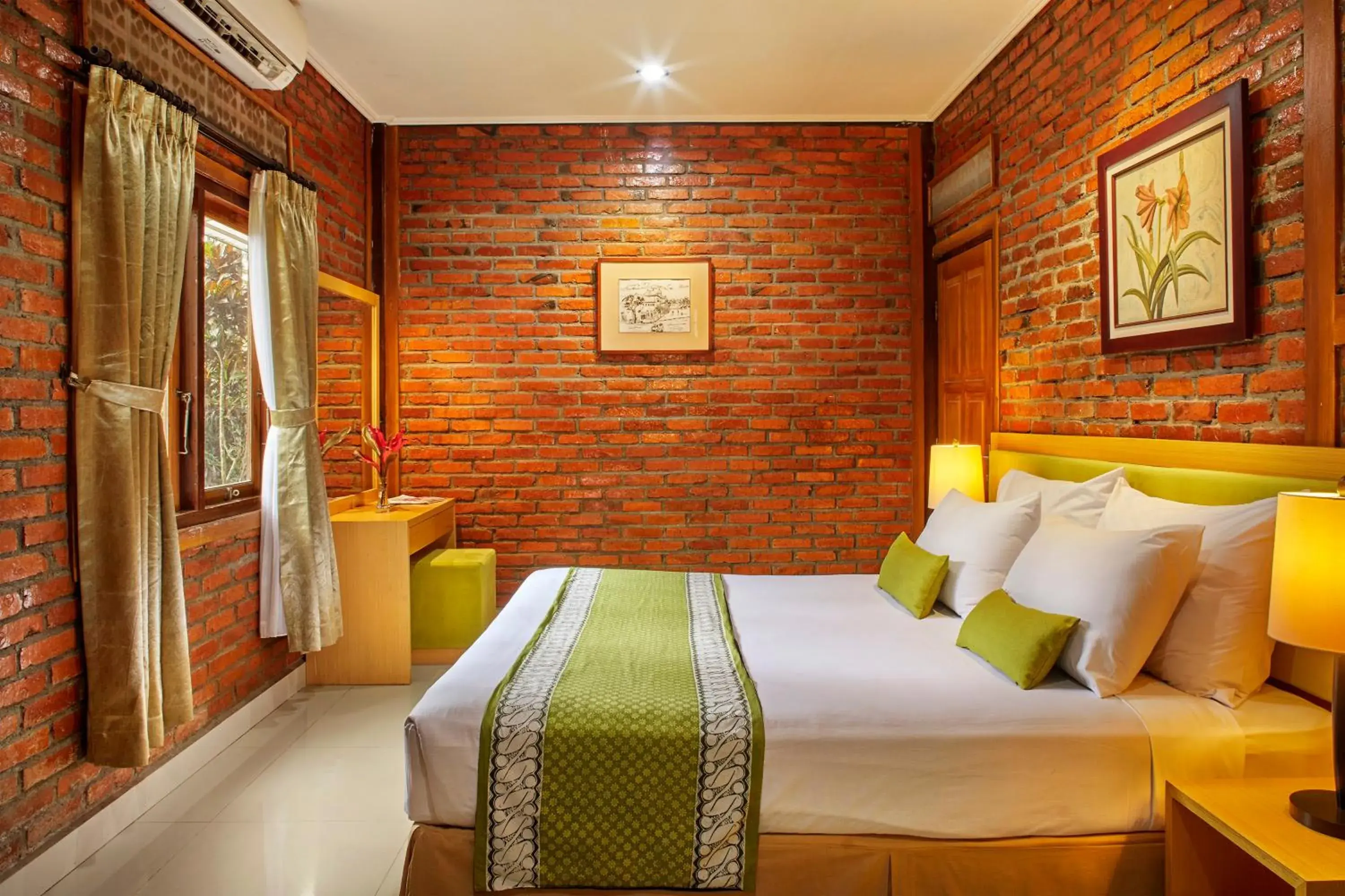 Bedroom, Bed in Jambuluwuk Convention Hall & Resort Puncak Bedroom, Bed in Jambuluwuk Convention Hall & Resort Puncak