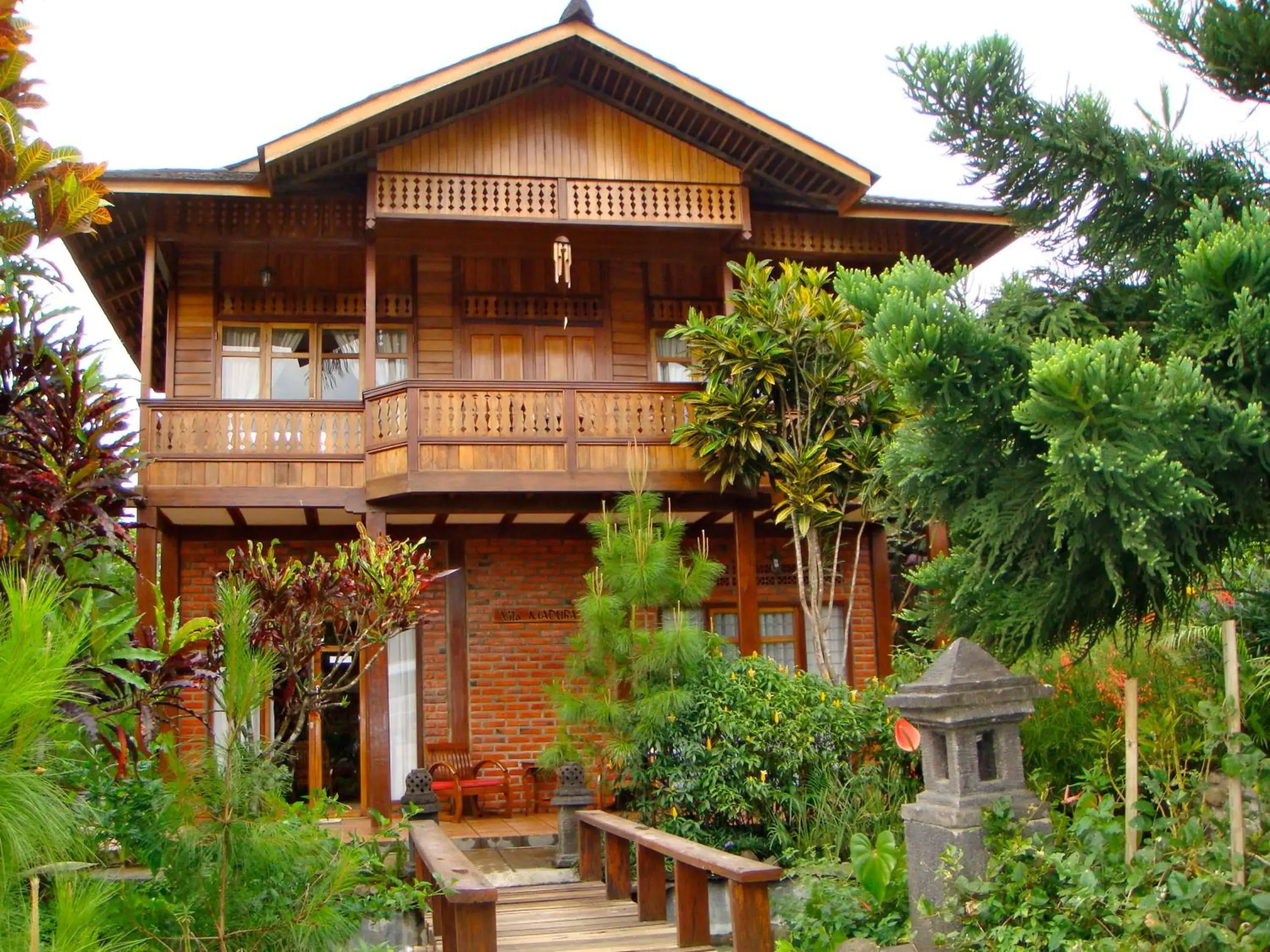Property building in Jambuluwuk Convention Hall & Resort Puncak Property building in Jambuluwuk Convention Hall & Resort Puncak