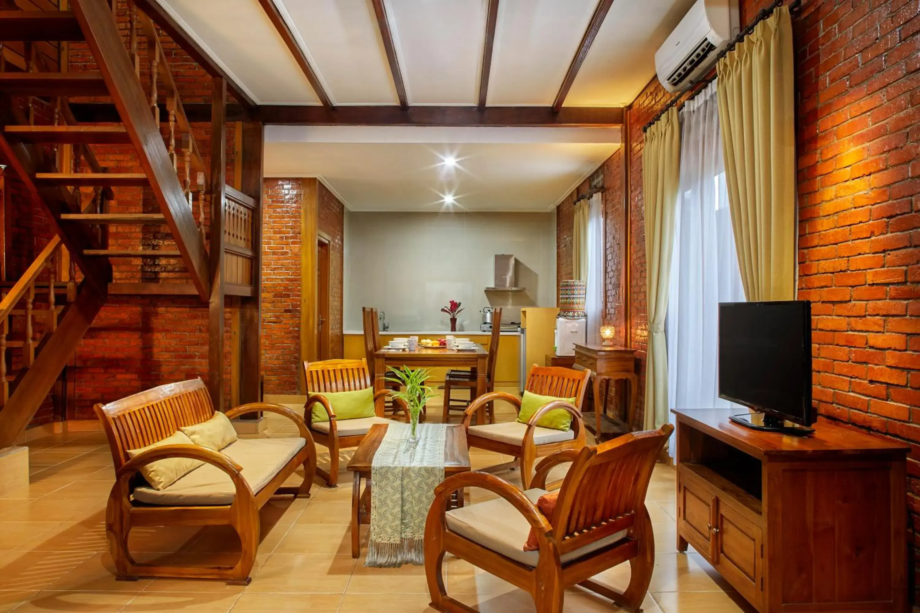 Living room in Jambuluwuk Convention Hall & Resort Puncak Living room in Jambuluwuk Convention Hall & Resort Puncak