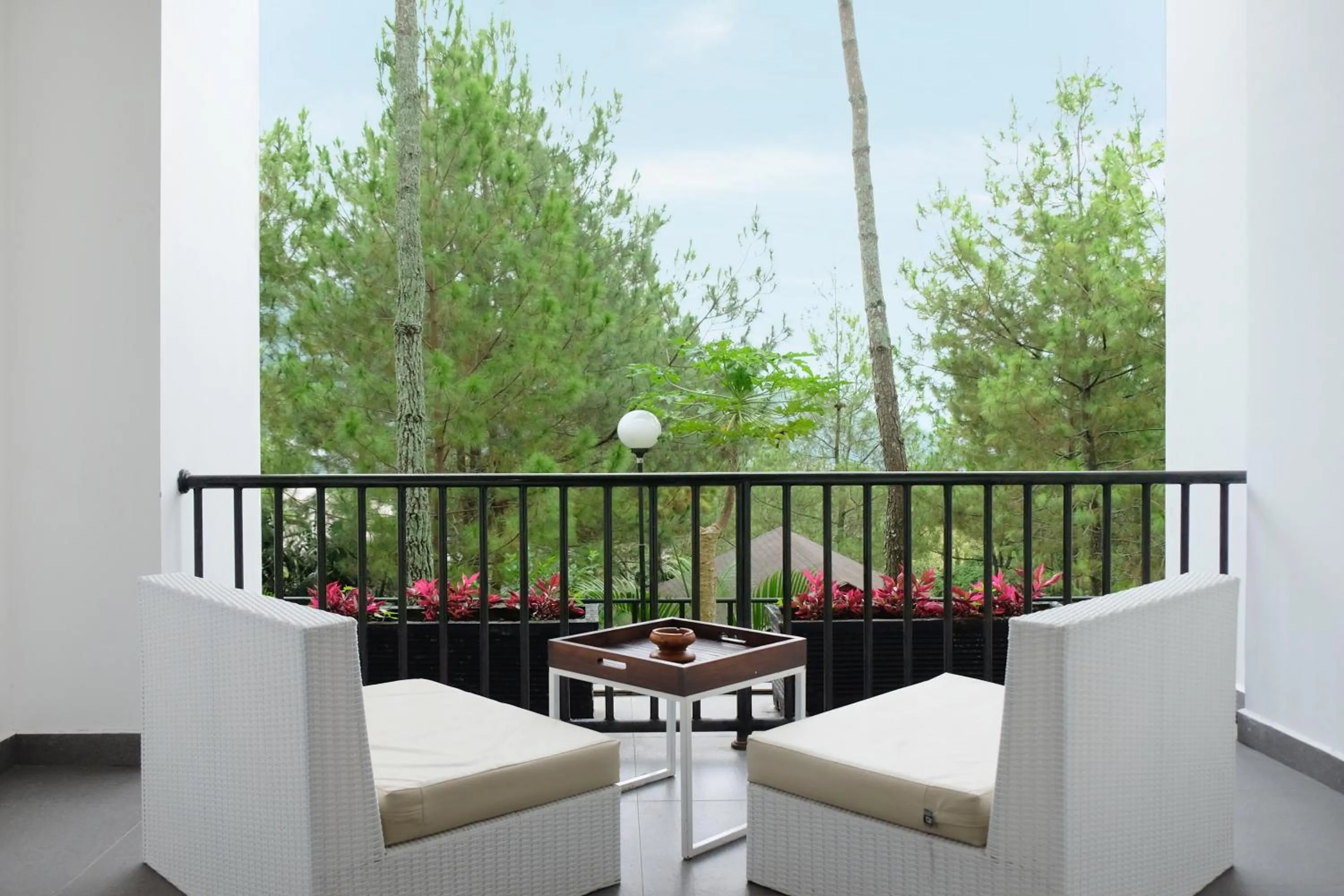 Balcony/Terrace in Jambuluwuk Convention Hall & Resort Batu