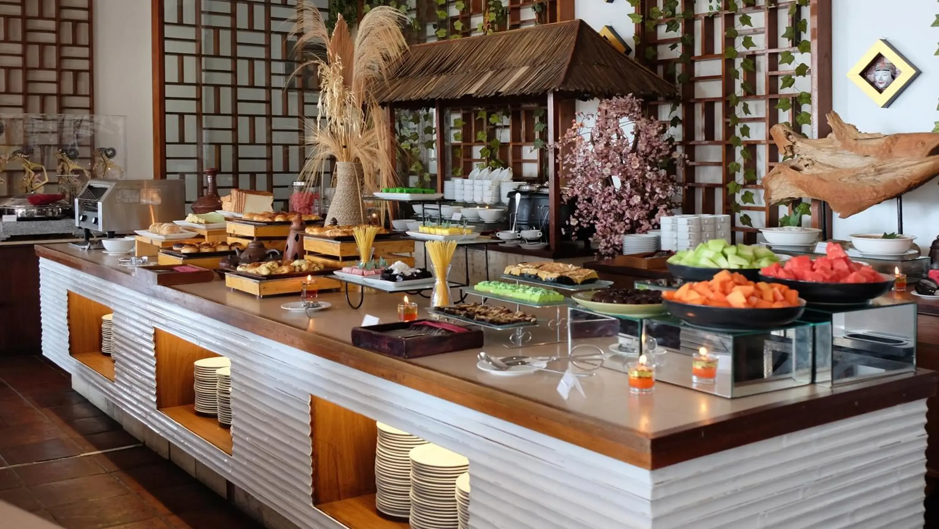 Buffet breakfast in Jambuluwuk Convention Hall & Resort Batu Buffet breakfast in Jambuluwuk Convention Hall & Resort Batu