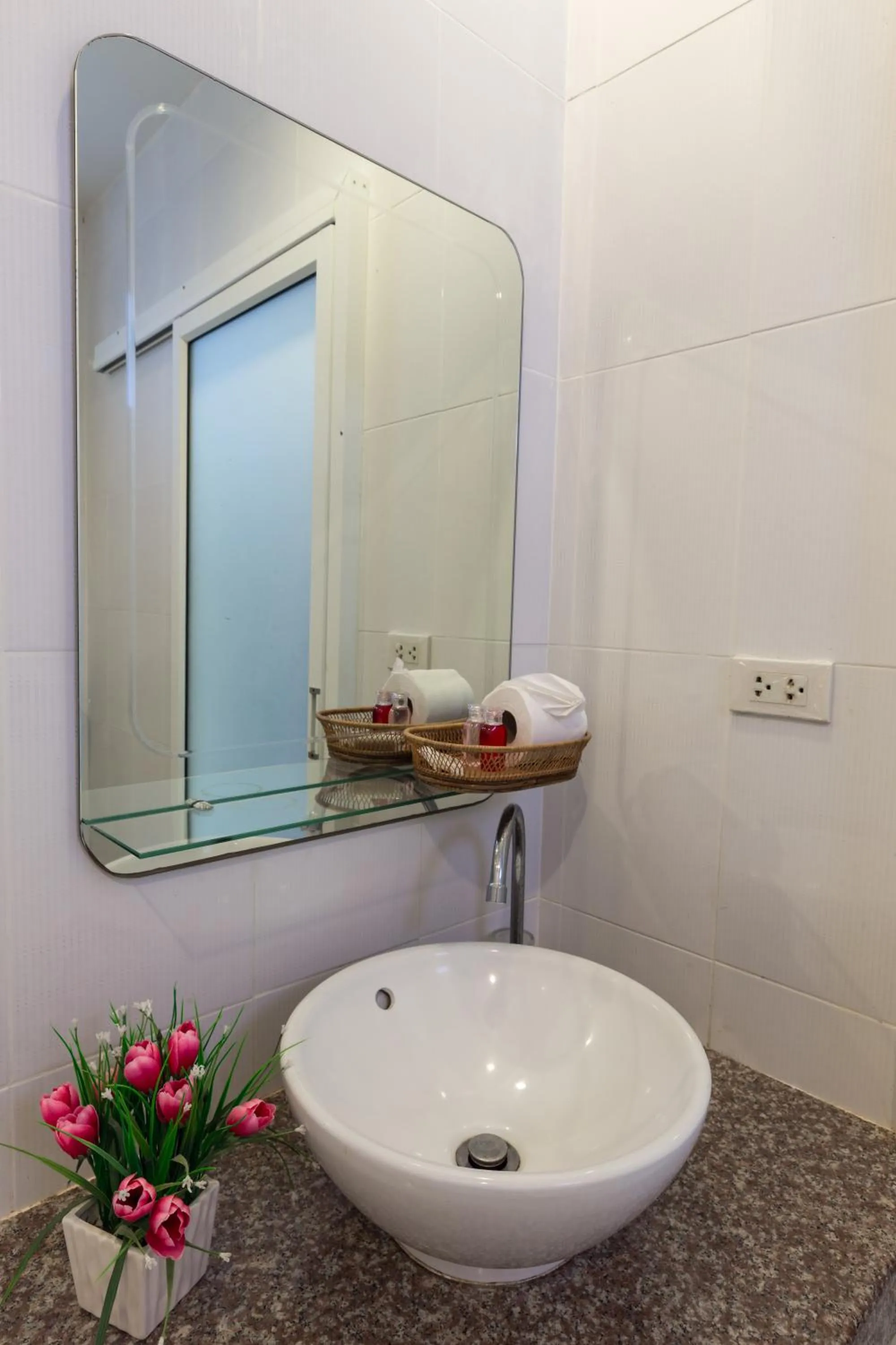 Bathroom in Kasemsuk Hotel Karon