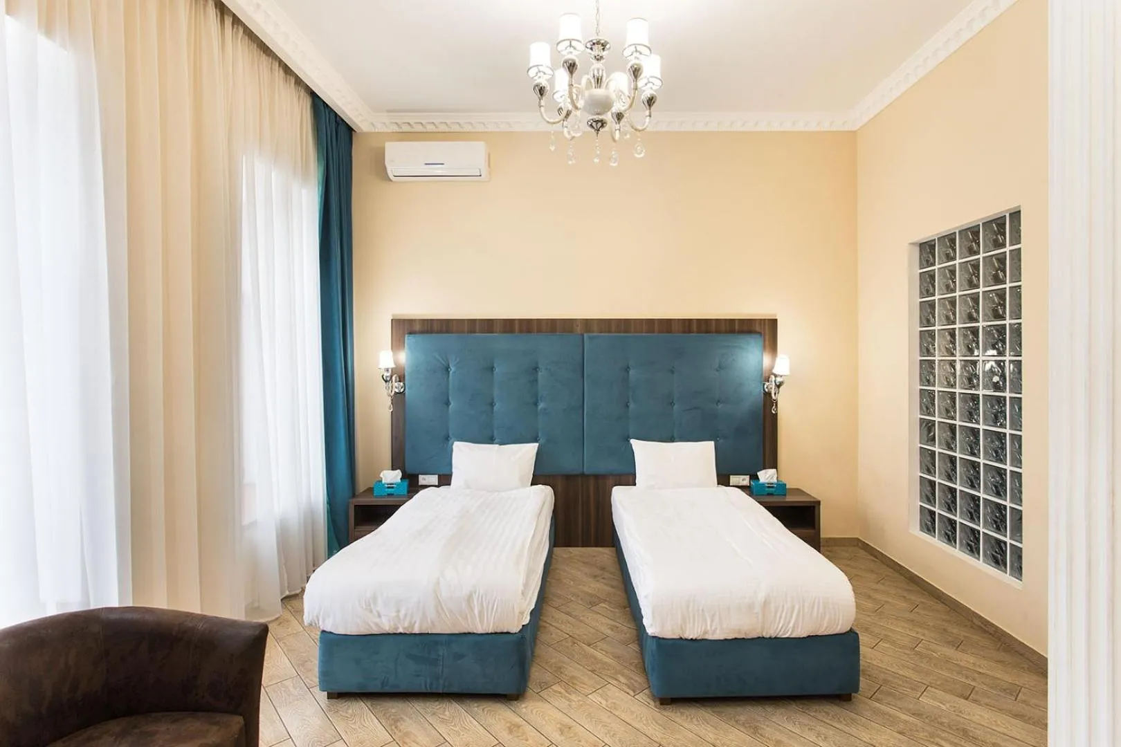Bed in Hotel Baron