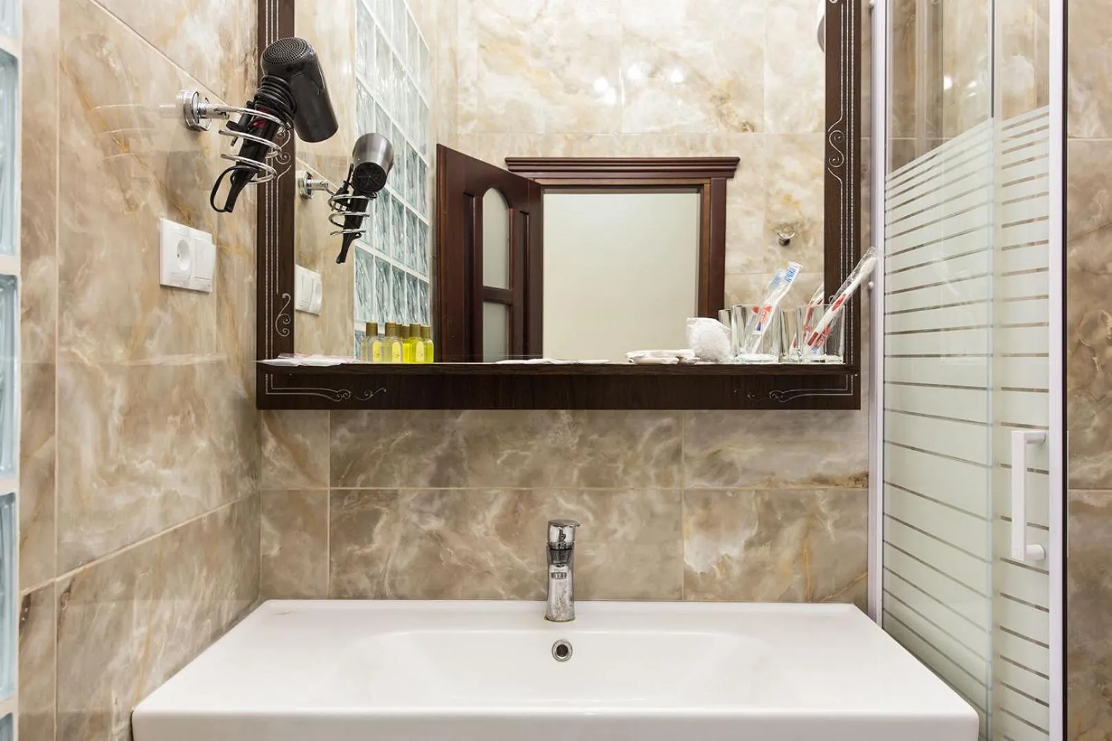 Bathroom in Hotel Baron