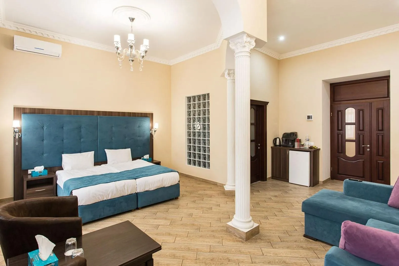 Photo of the whole room, Bed in Hotel Baron