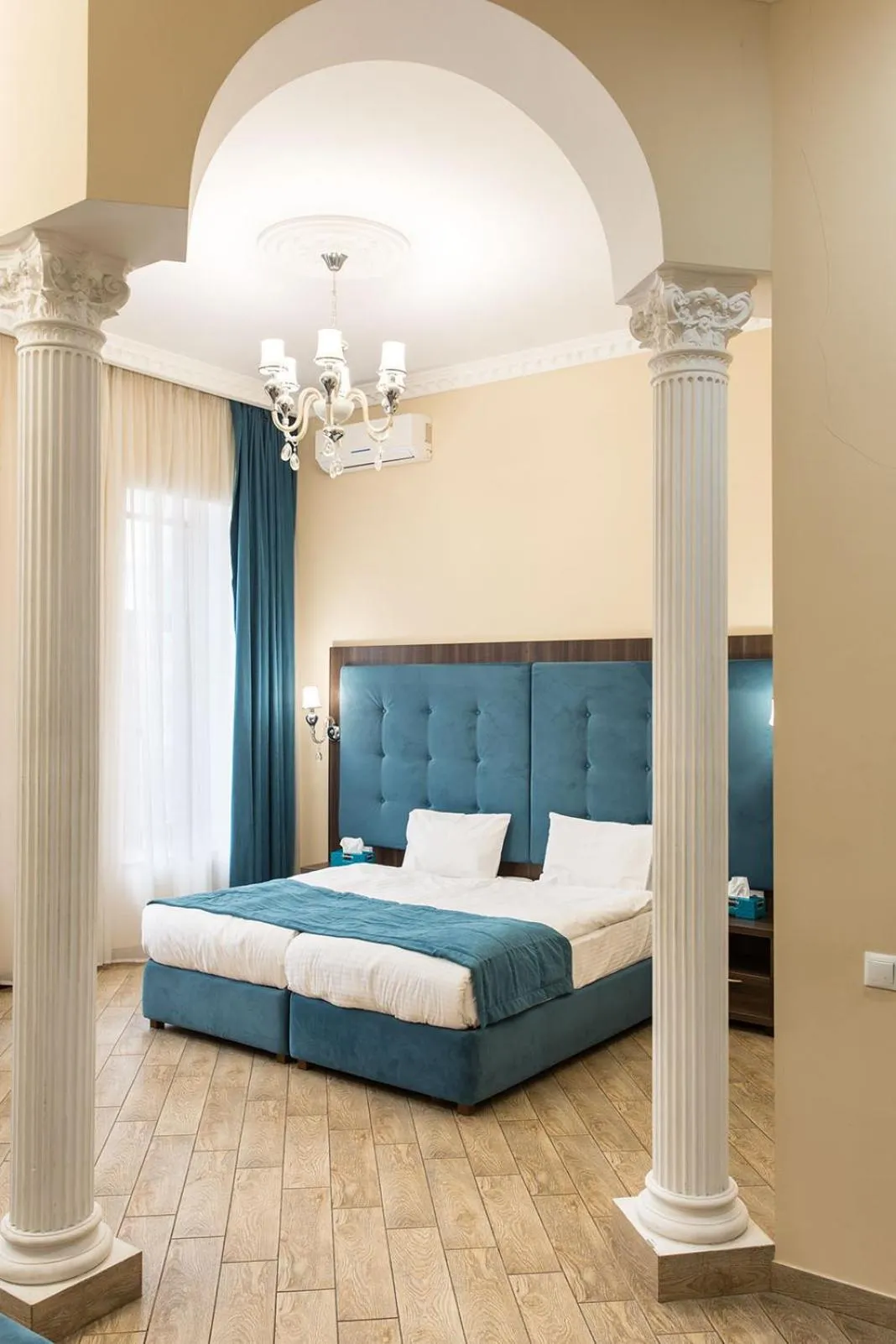 Bed in Hotel Baron