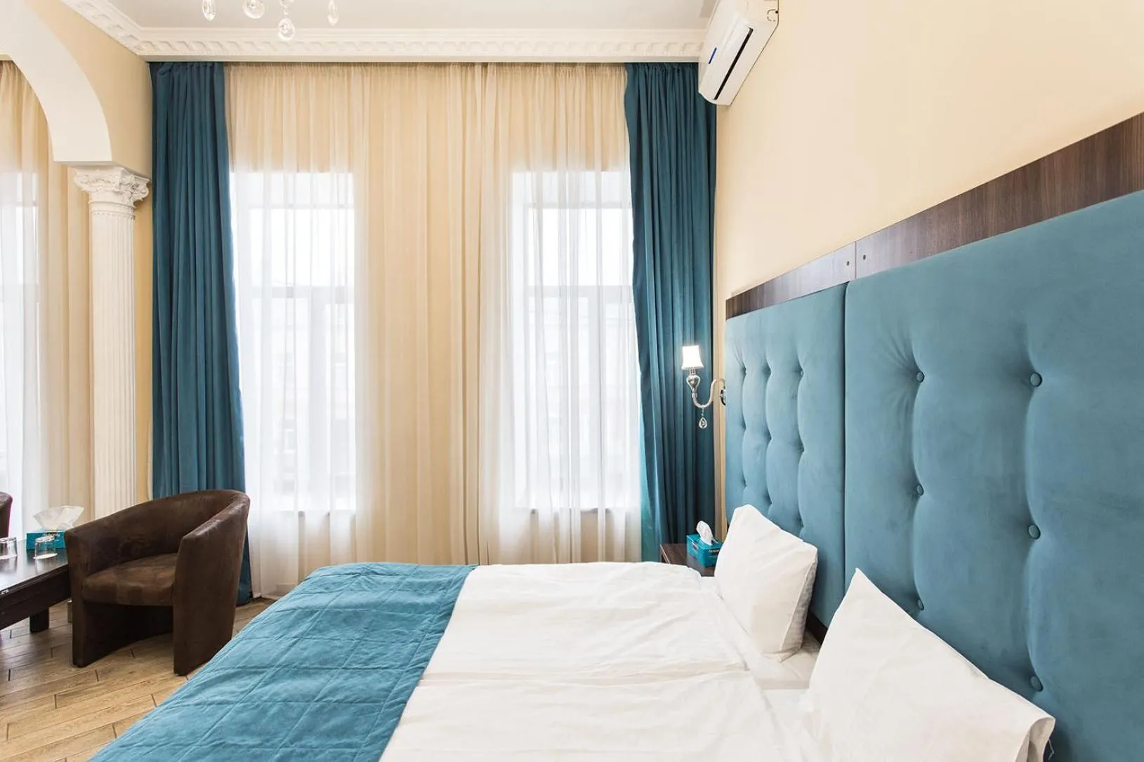 Bed in Hotel Baron