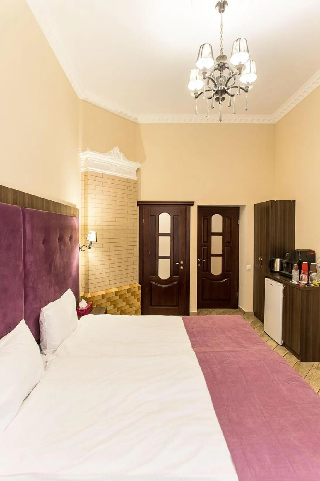 Bed in Hotel Baron