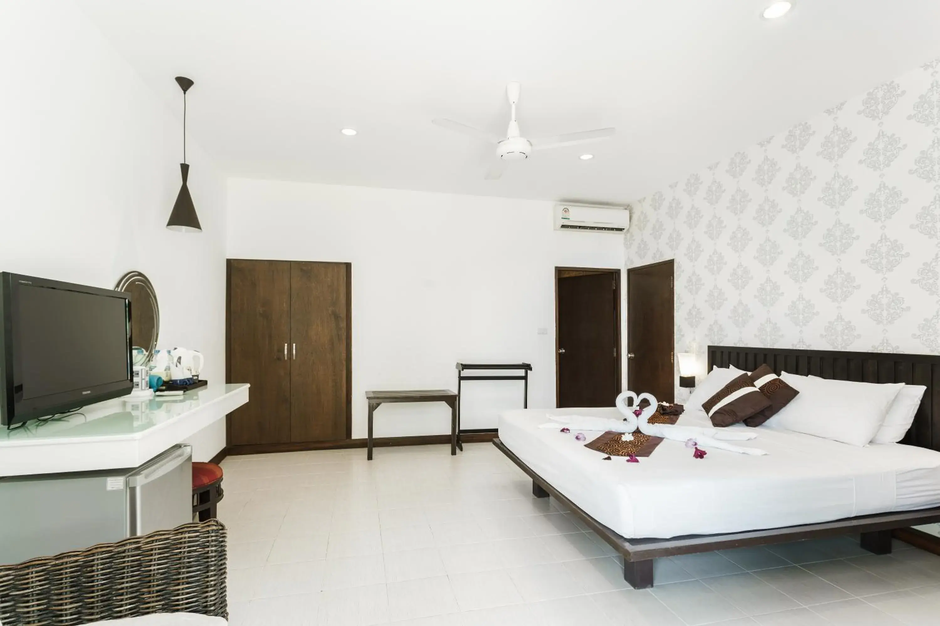 Photo of the whole room, Bed in Samui Pier Beach Front & Resort Photo of the whole room, Bed in Samui Pier Beach Front & Resort