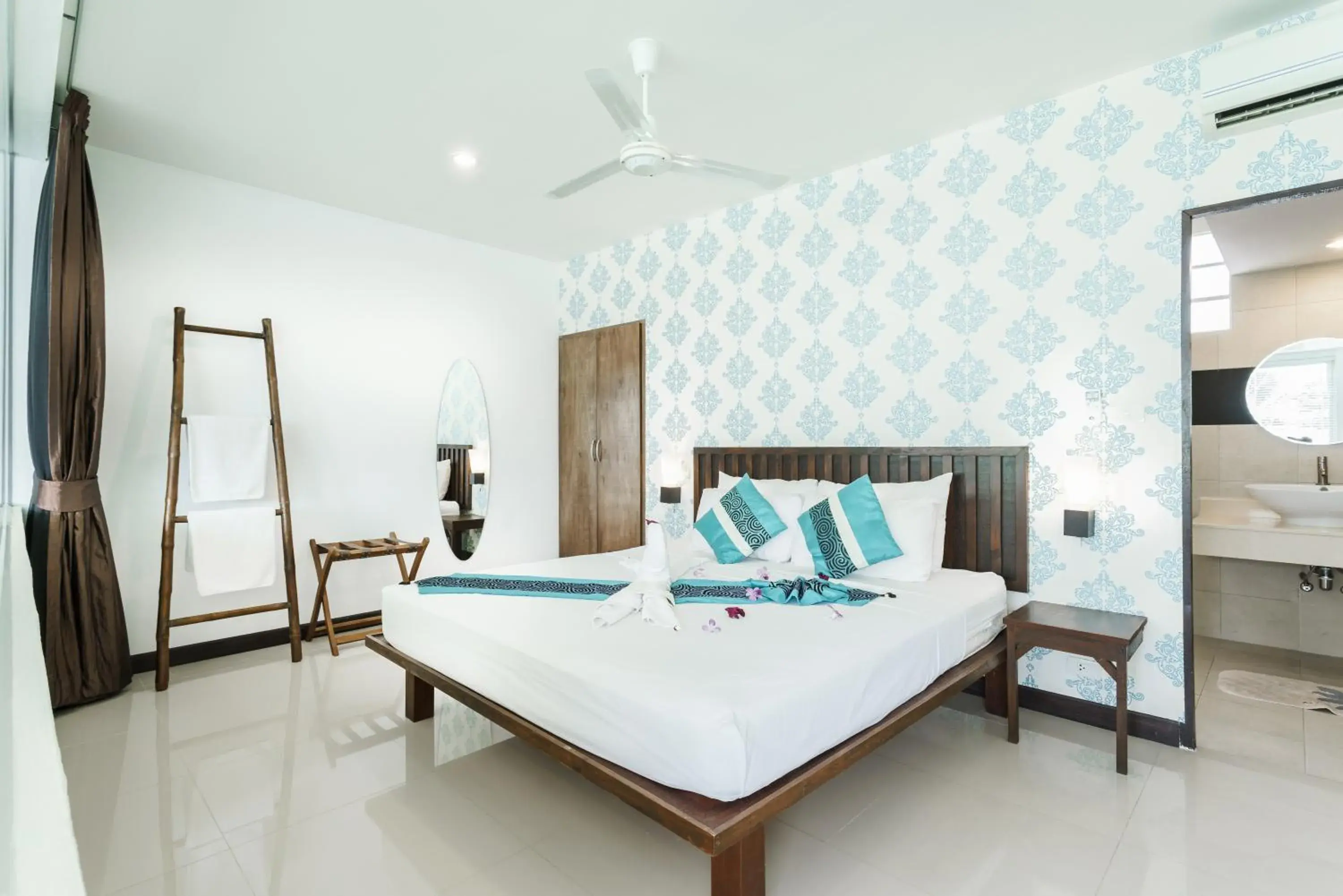 Bed in Samui Pier Beach Front & Resort Bed in Samui Pier Beach Front & Resort