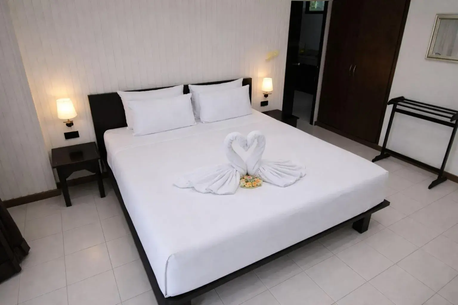 Bed in Samui Pier Beach Front & Resort Bed in Samui Pier Beach Front & Resort