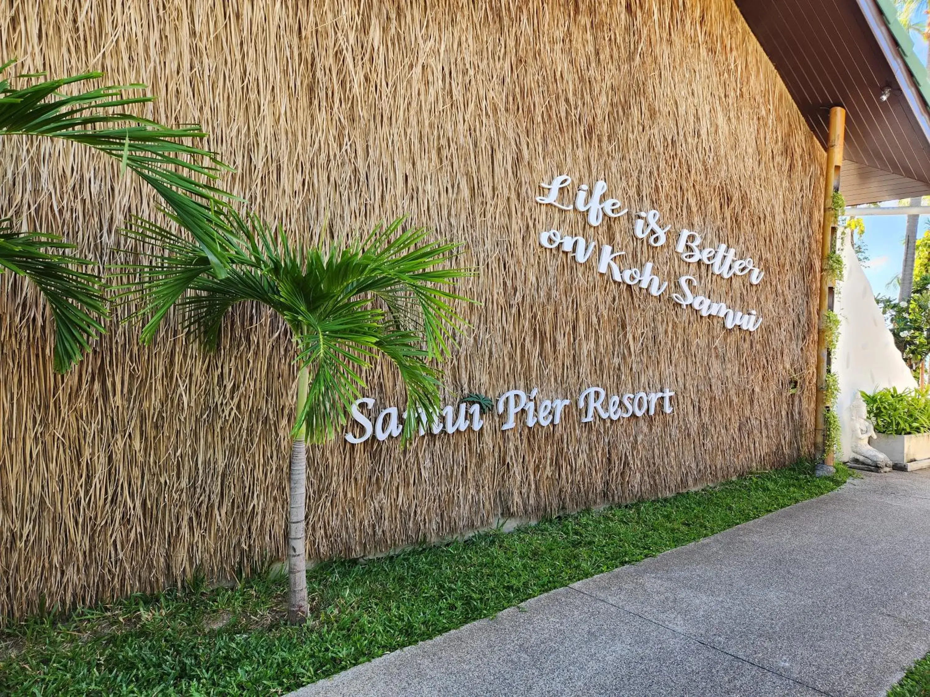 Facade/entrance in Samui Pier Beach Front & Resort Facade/entrance in Samui Pier Beach Front & Resort